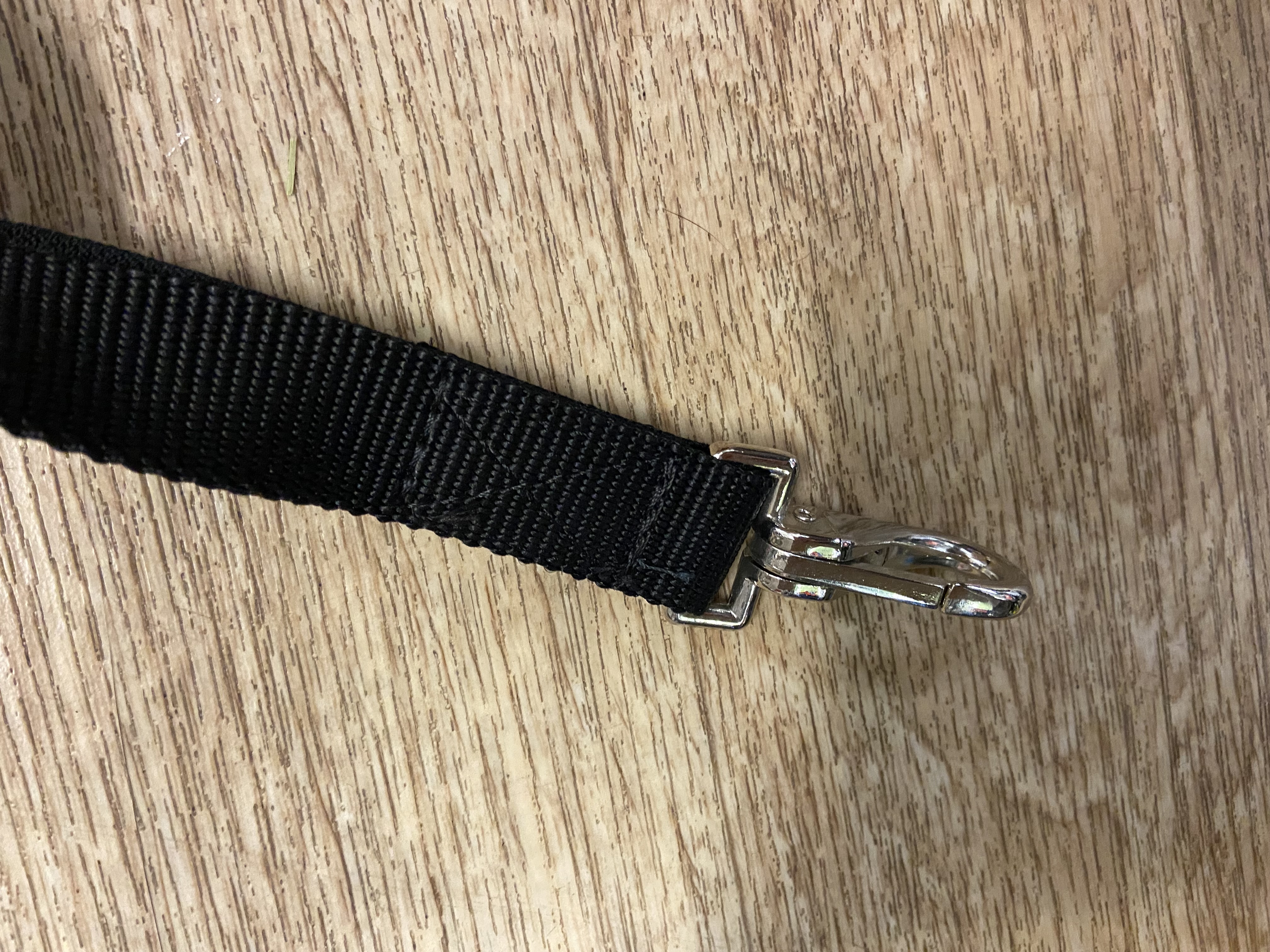 Black nylon side reins. One size. Preowned. Never used