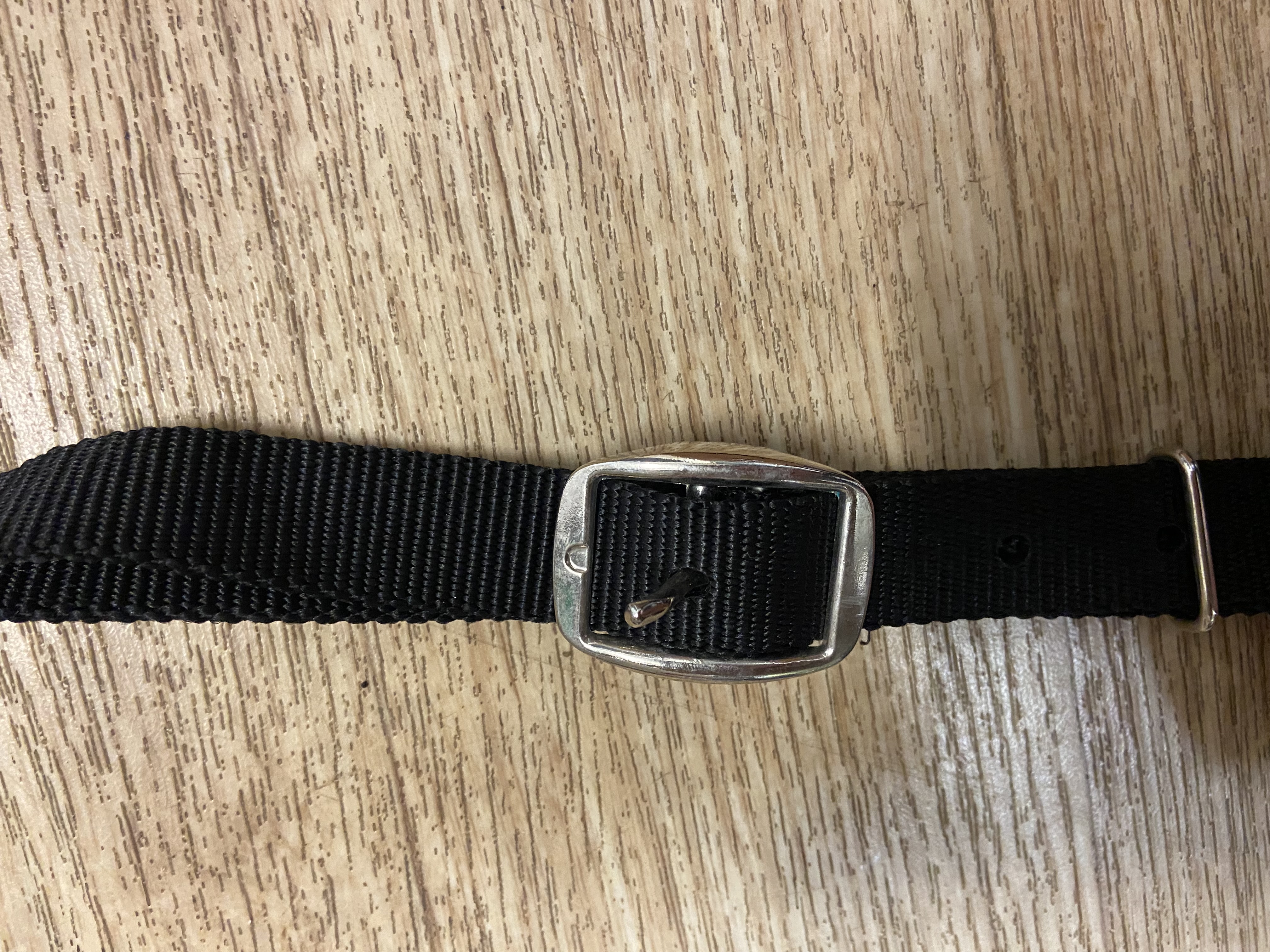 Black nylon side reins. One size. Preowned. Never used