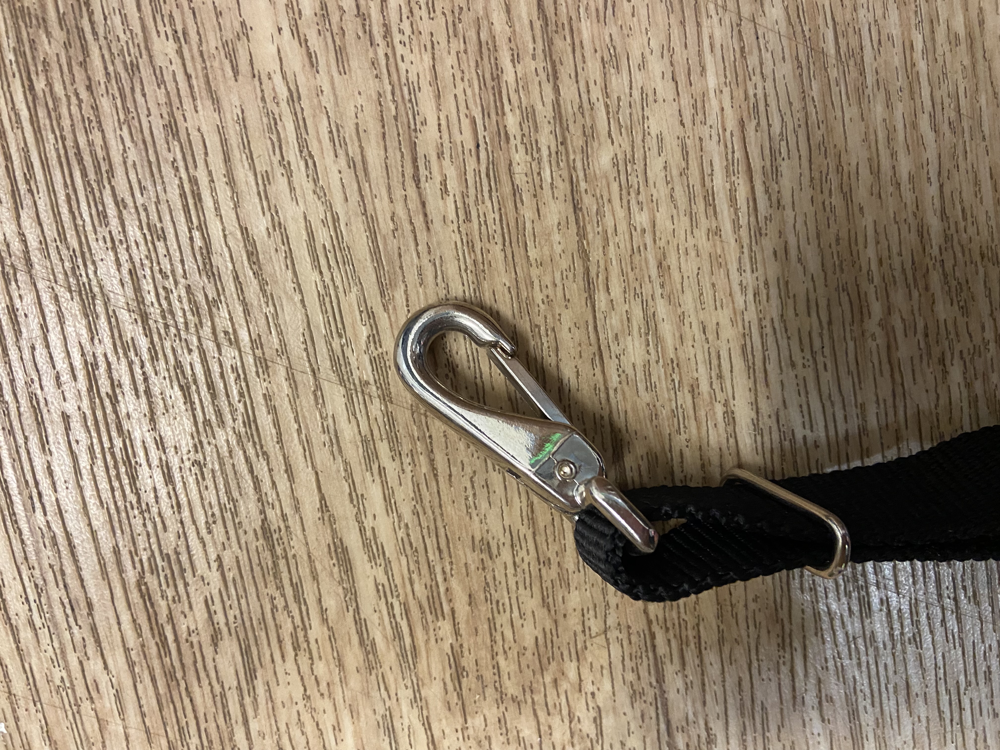 Black nylon side reins. One size. Preowned. Never used