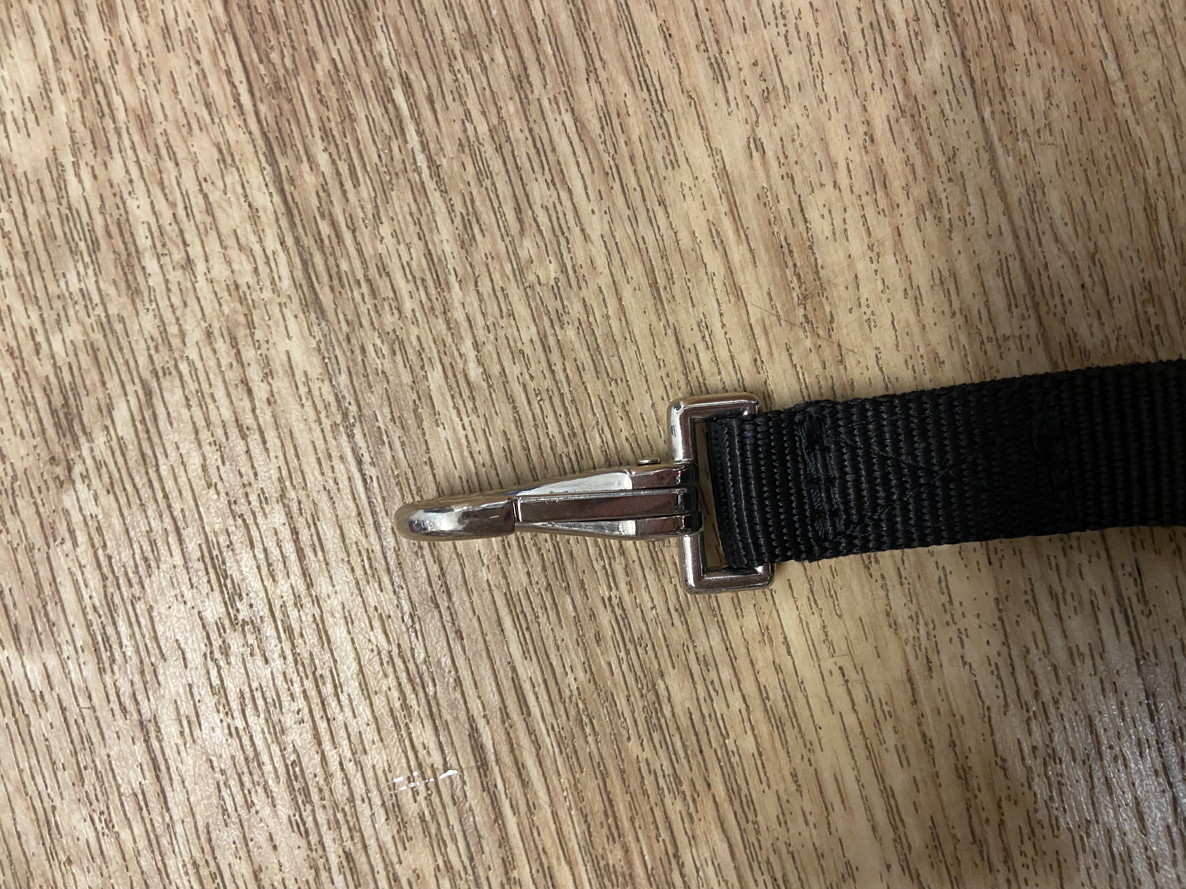 Black nylon side reins. One size. Preowned. Never used