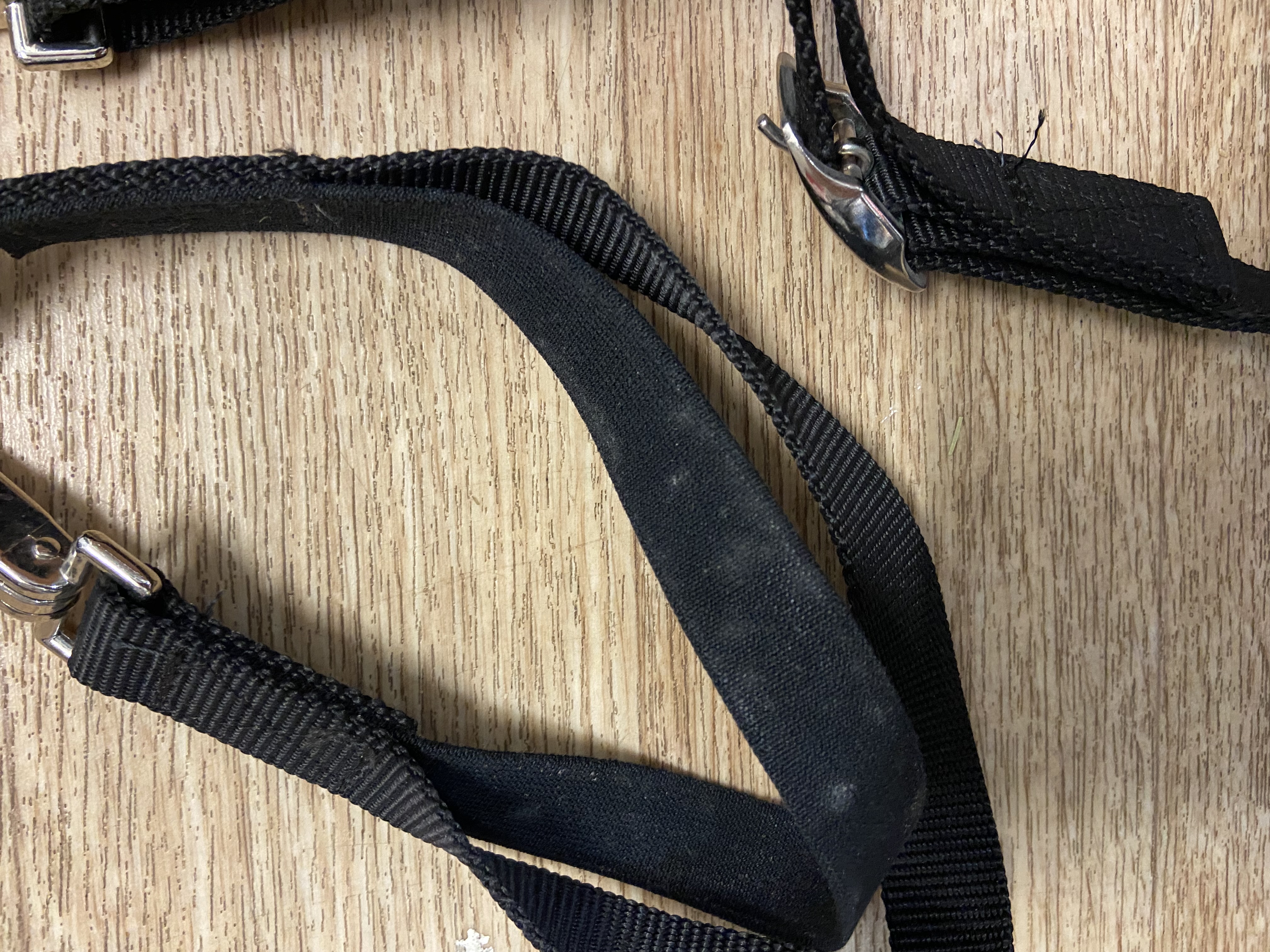 Black nylon side reins. One size. Preowned. Never used