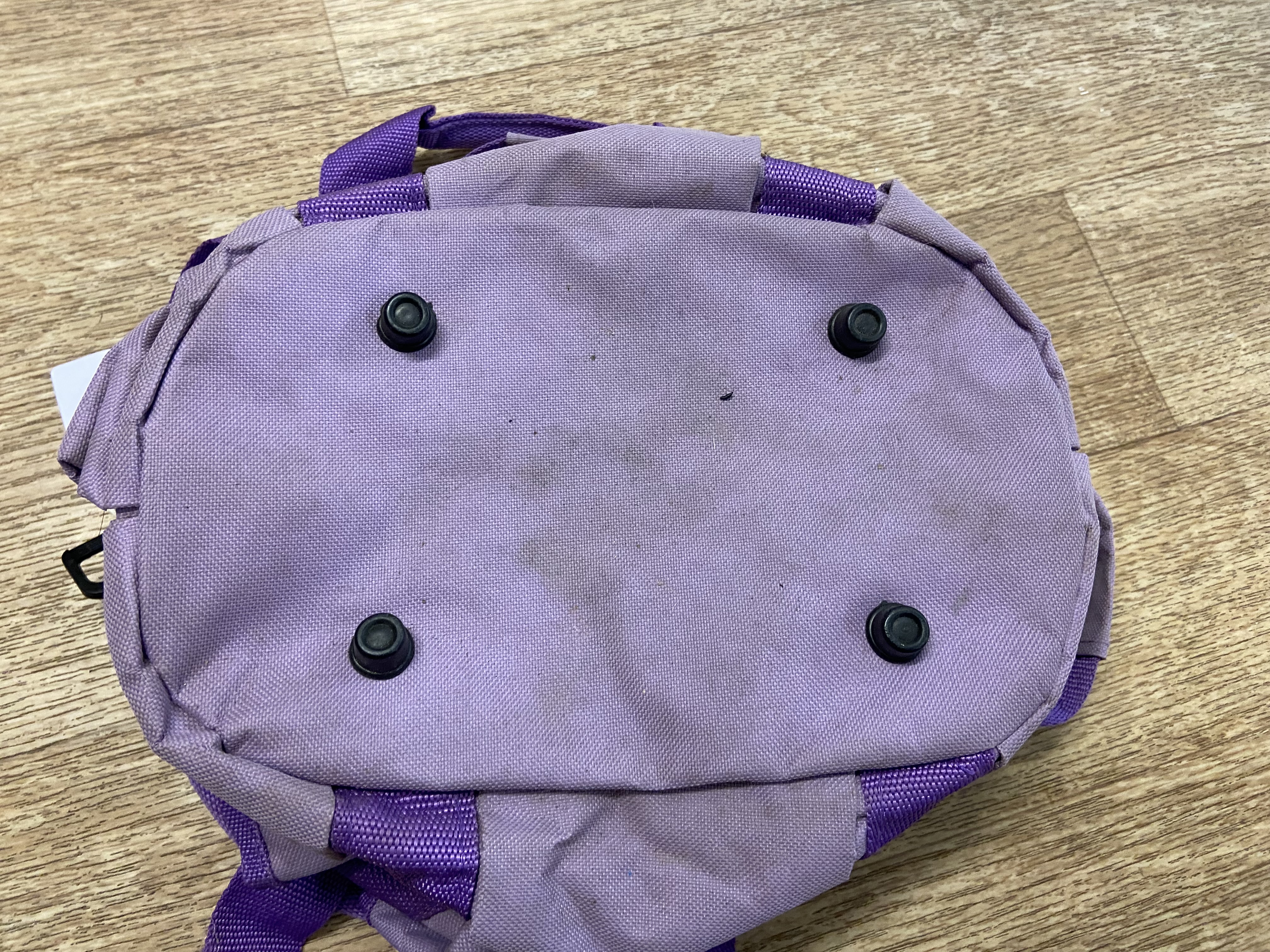 Preowned grooming kit bag. Lilac. Fair condition.