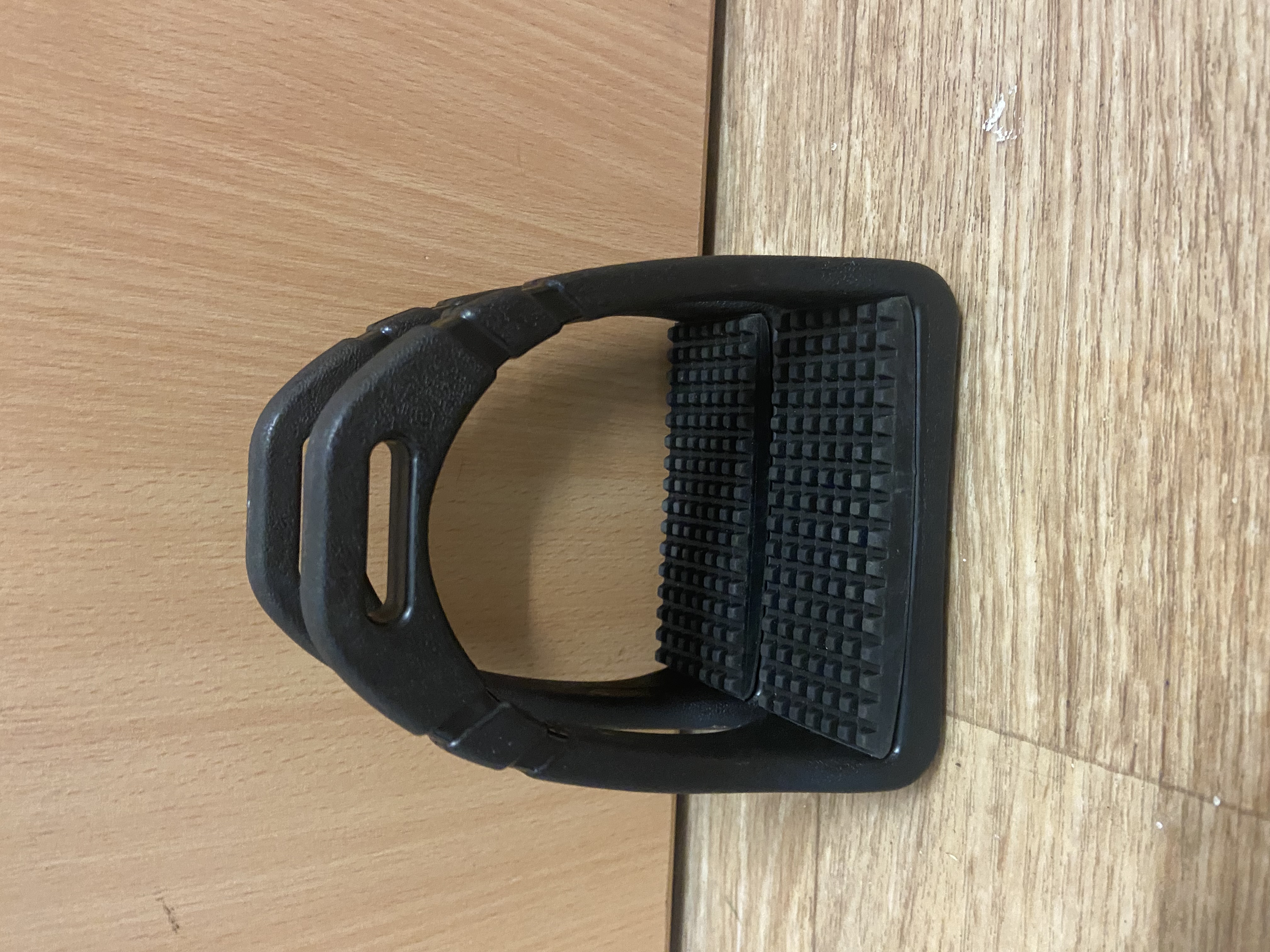 Black compositi type stirrups. BN 4”.