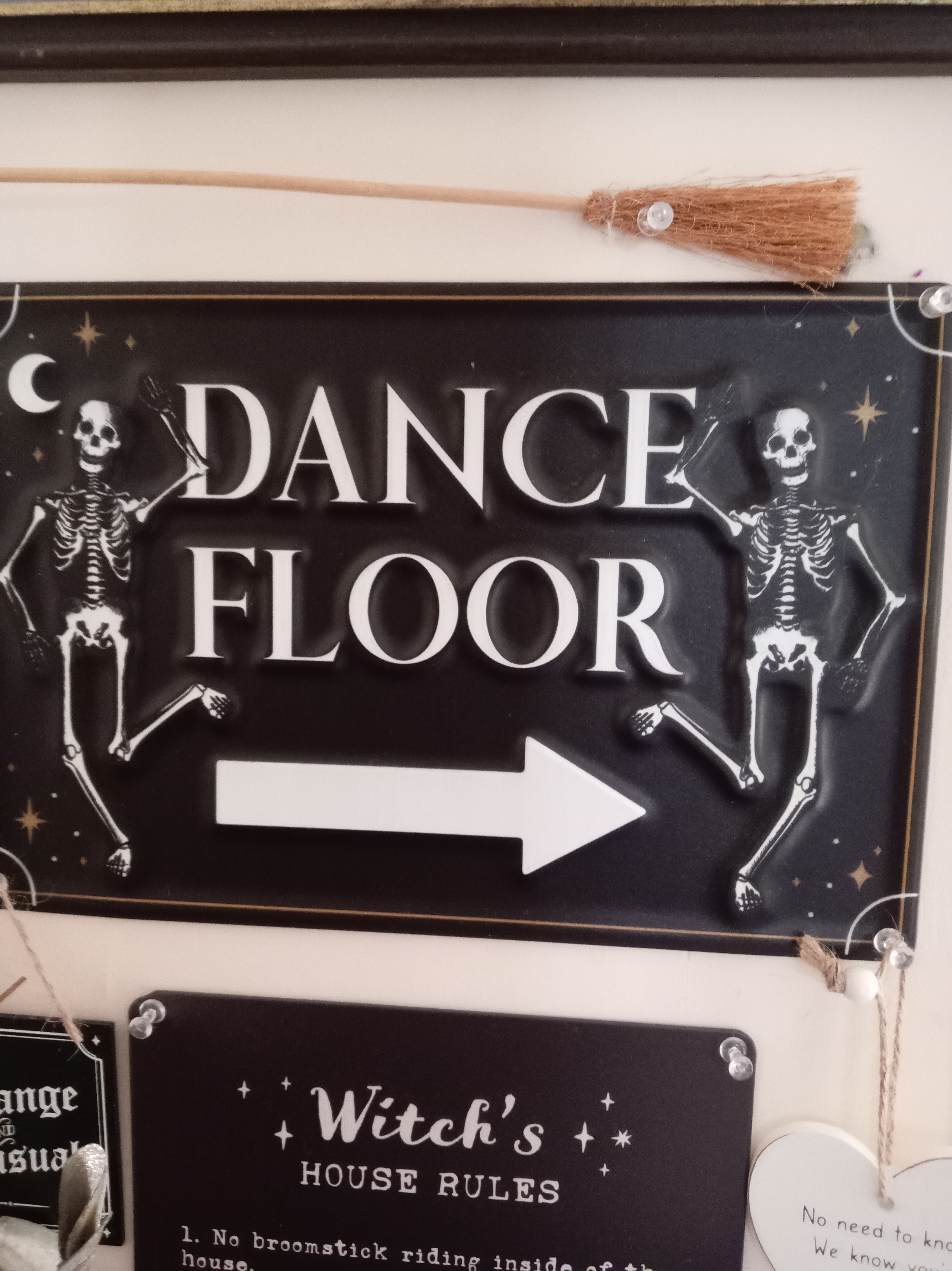 Metal Dance Floor sign