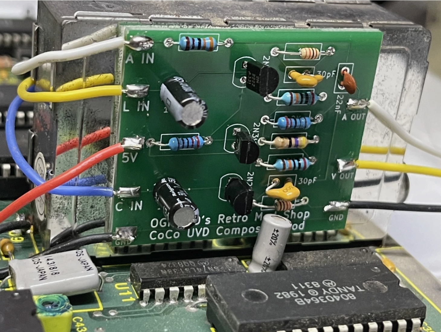 color-computer-(coco)-composite-s-video-mod