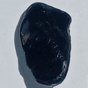 Rough honey chrysoberyl cat's eye gemstone, 4.45 carats