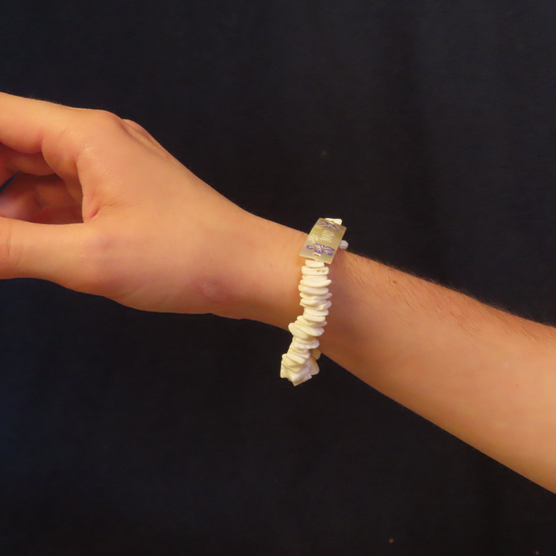 "maui" shell bracelet