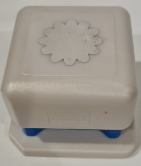 CM Place 'n' Punch : Blossom