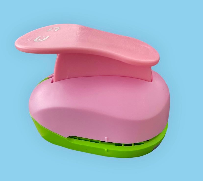 HOOP EARRING HOLE PUNCH