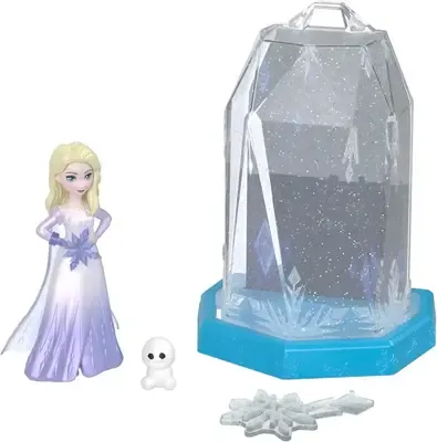Elsa’s Magical Squishy Ice Reveal Toy in action