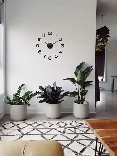 Westclox 20 In. Modern Wall Clock in living room