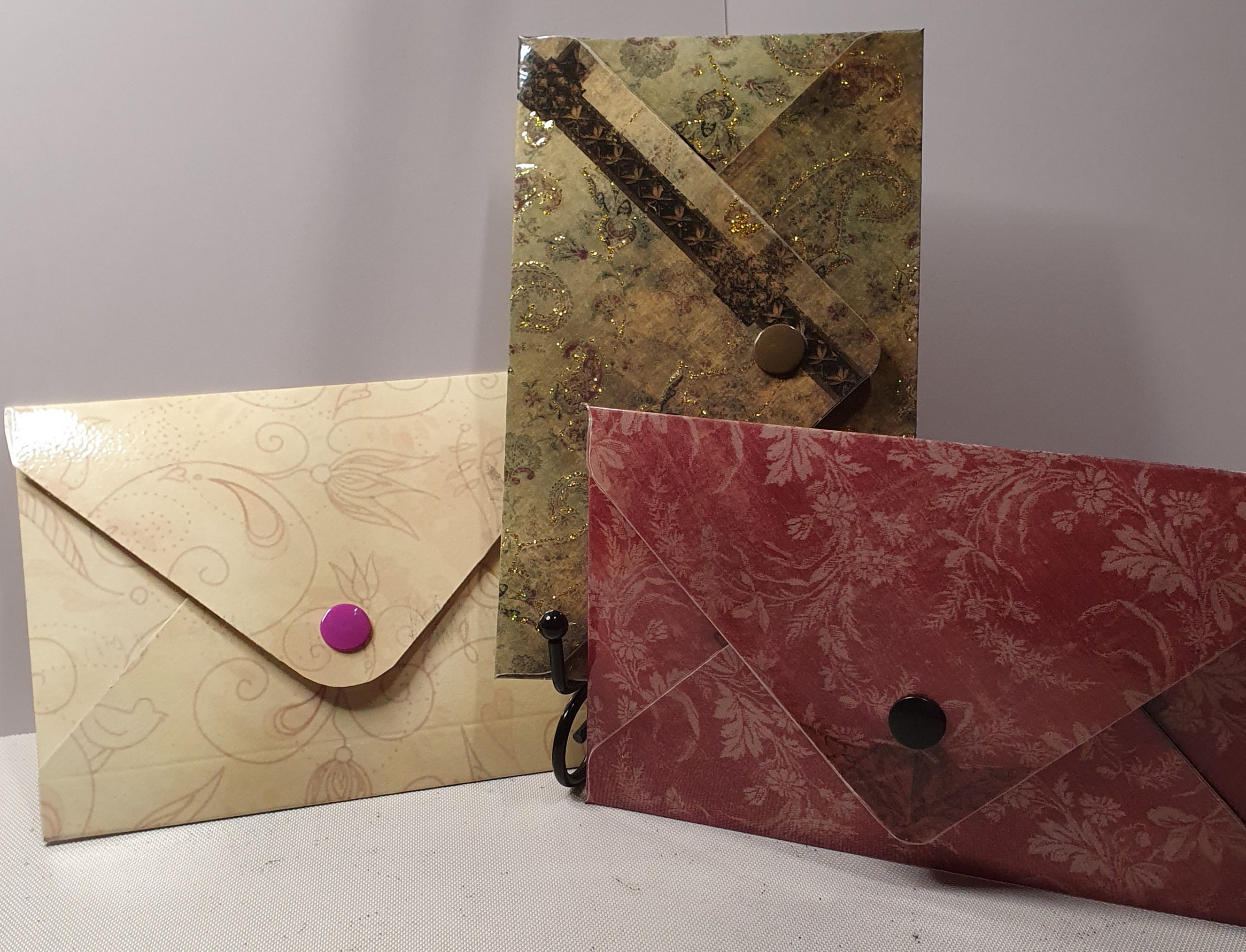 Laminated Envelopes
