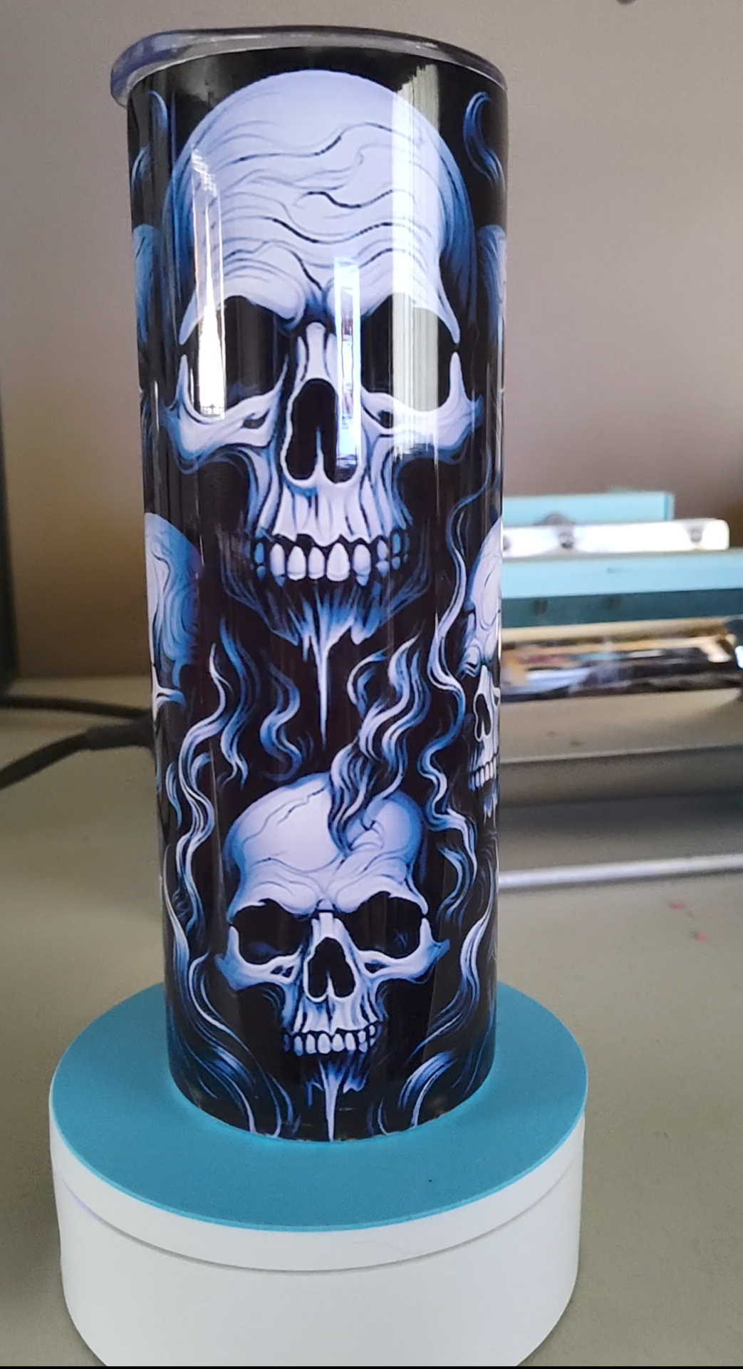 20 oz Smoky Skull Tumbler