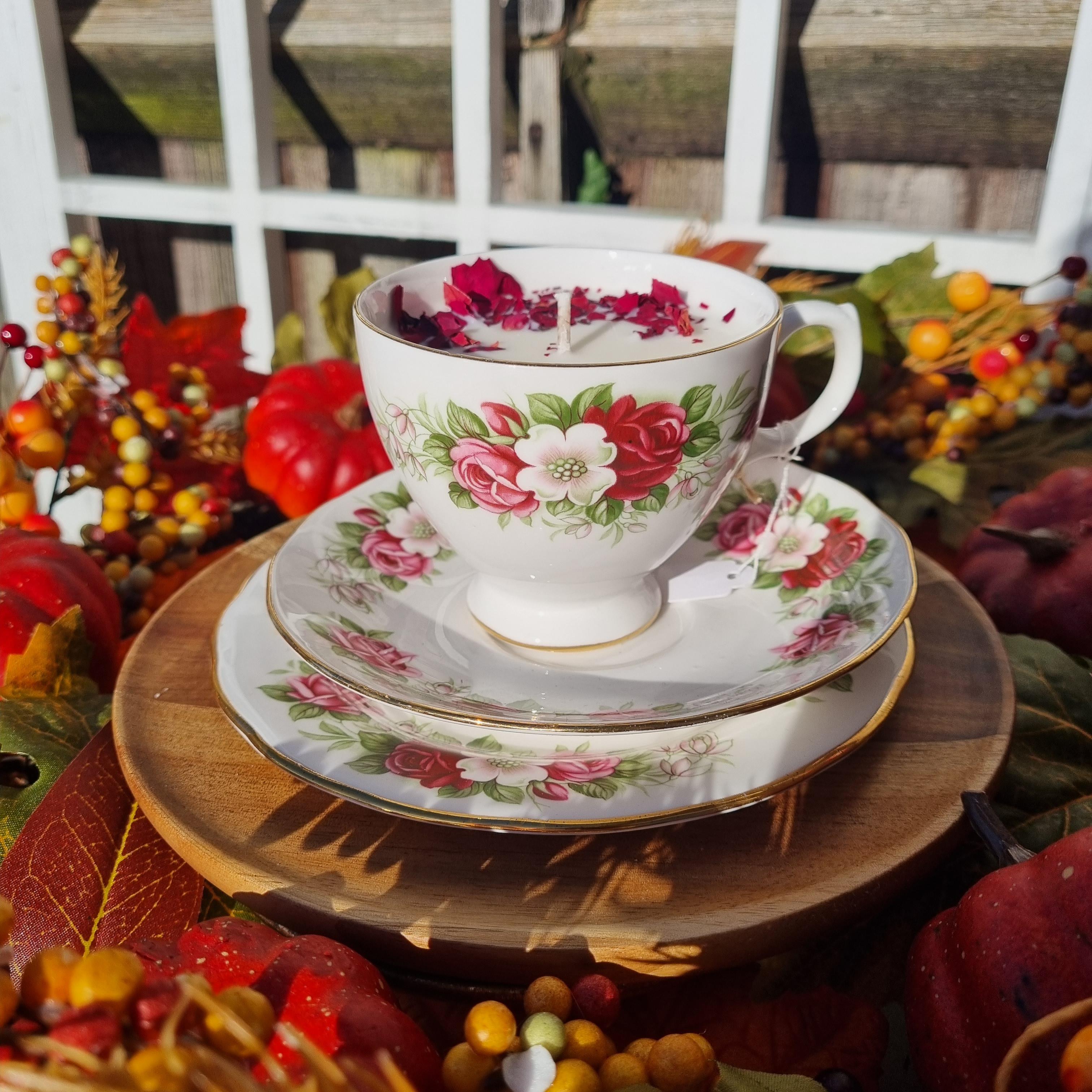 Christmas Cookie Teacup & Saucer Candle