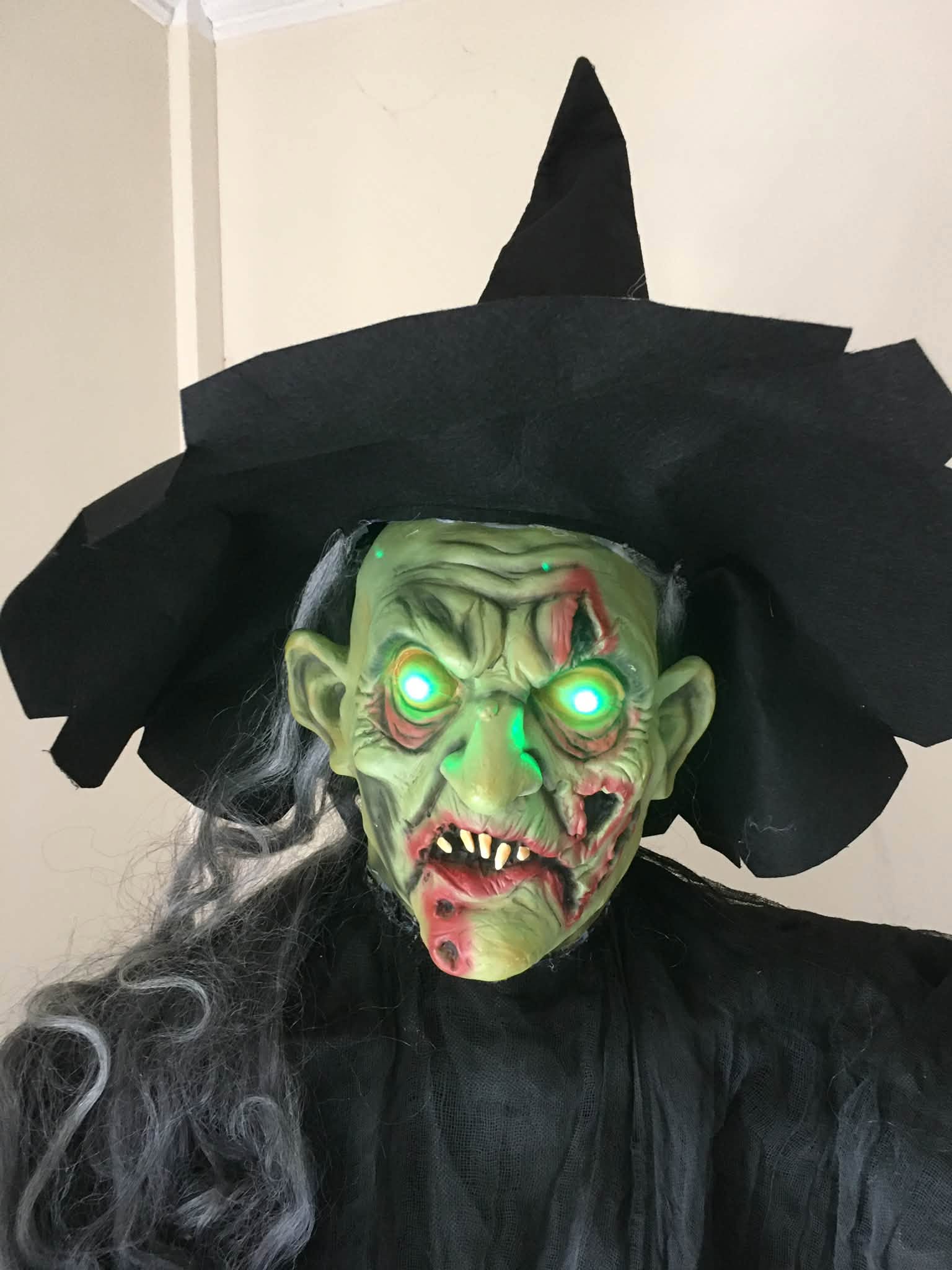 5ft Static Witch Prop