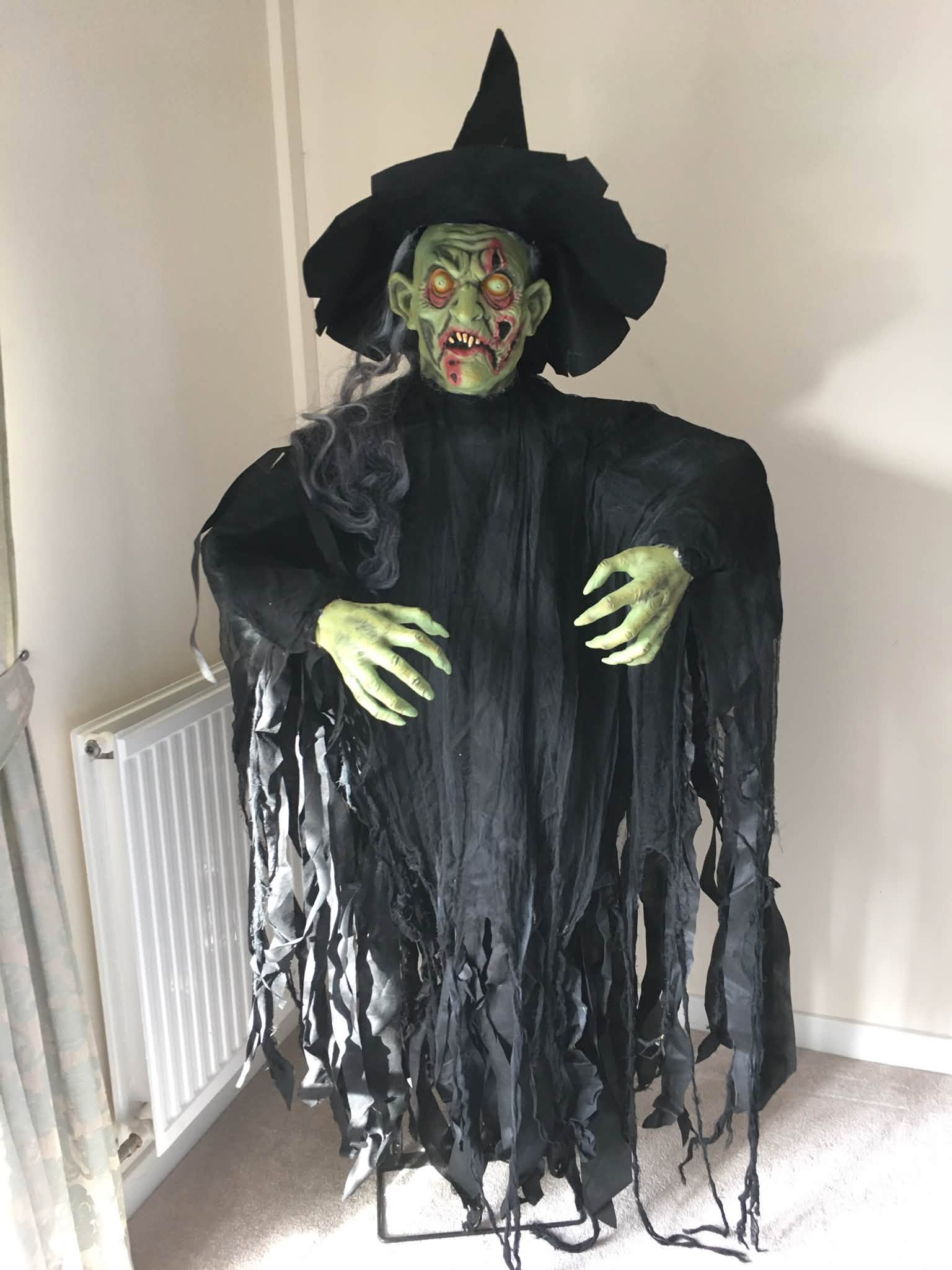 5ft Static Witch Prop