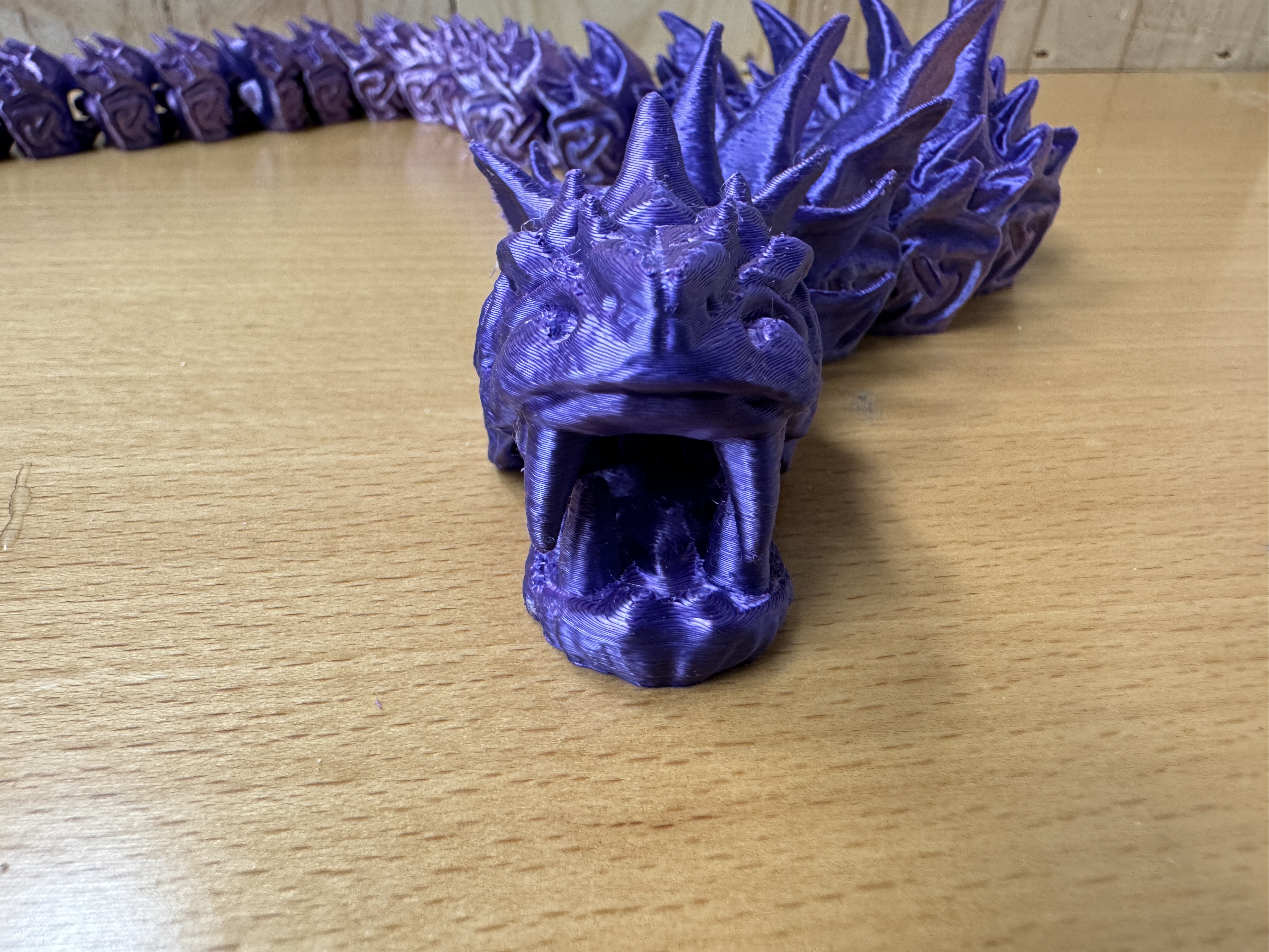 Dreki (Miðgarðsormurinn) með liðamótum