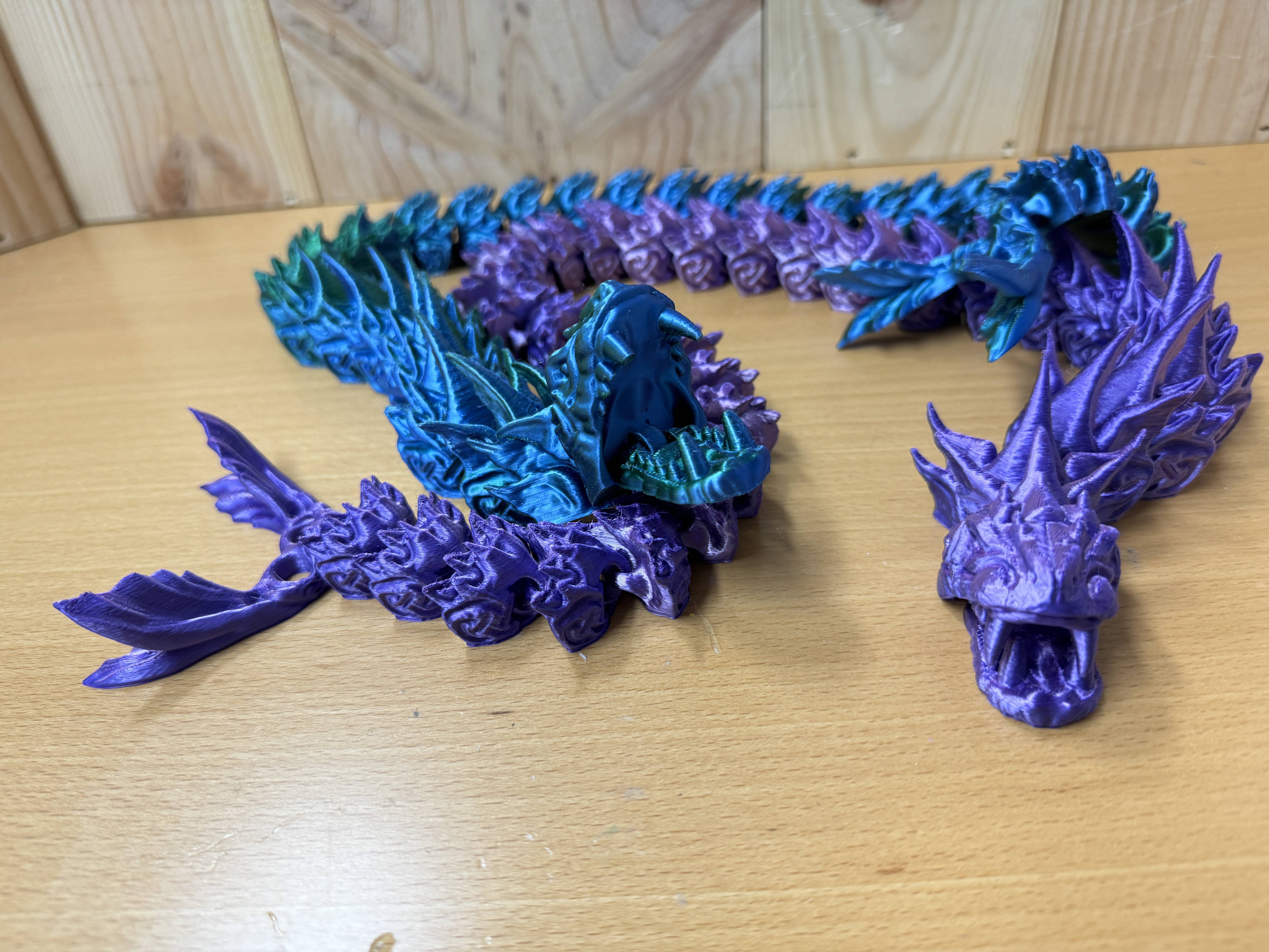 Dreki (Miðgarðsormurinn) með liðamótum