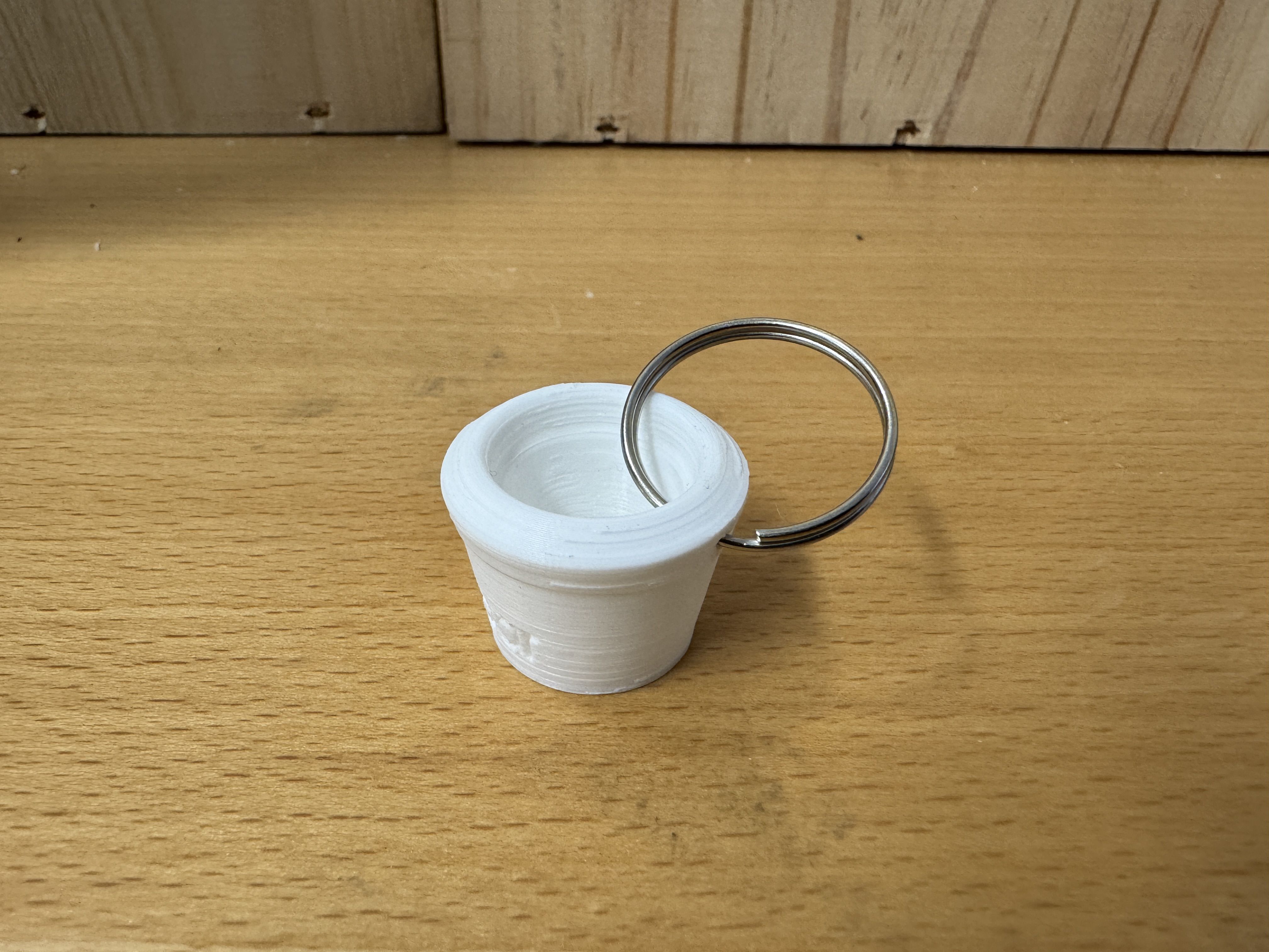 Lyklakippu blómapottur props