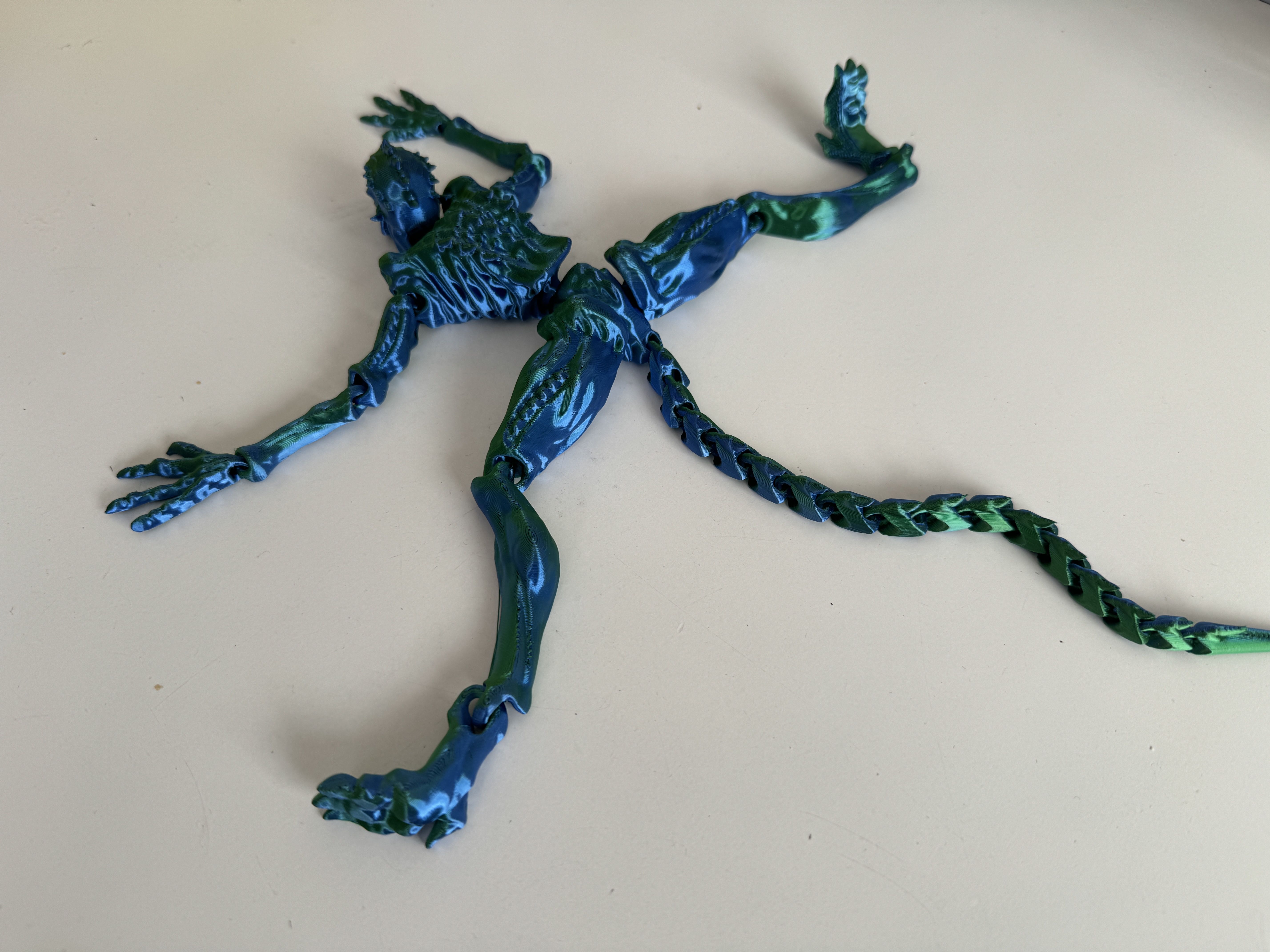 Geimvera með liðamótum