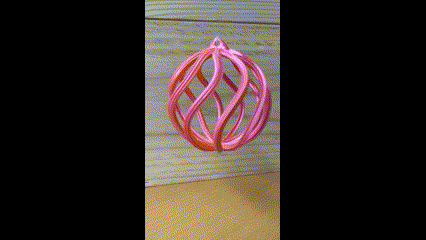 Marglitar kúlur með boga