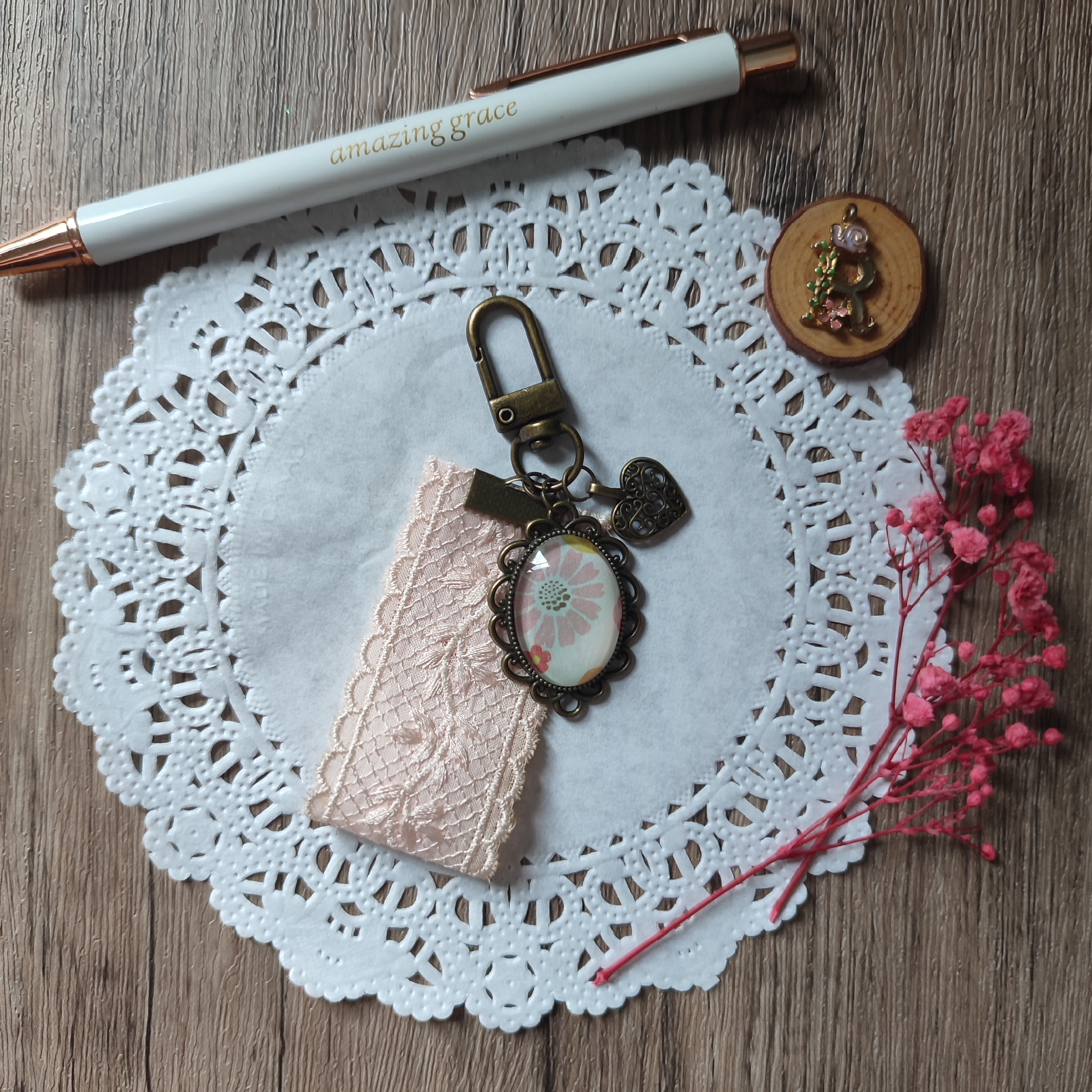 Cabochon Keychain (Peach Cotton Lace) 1