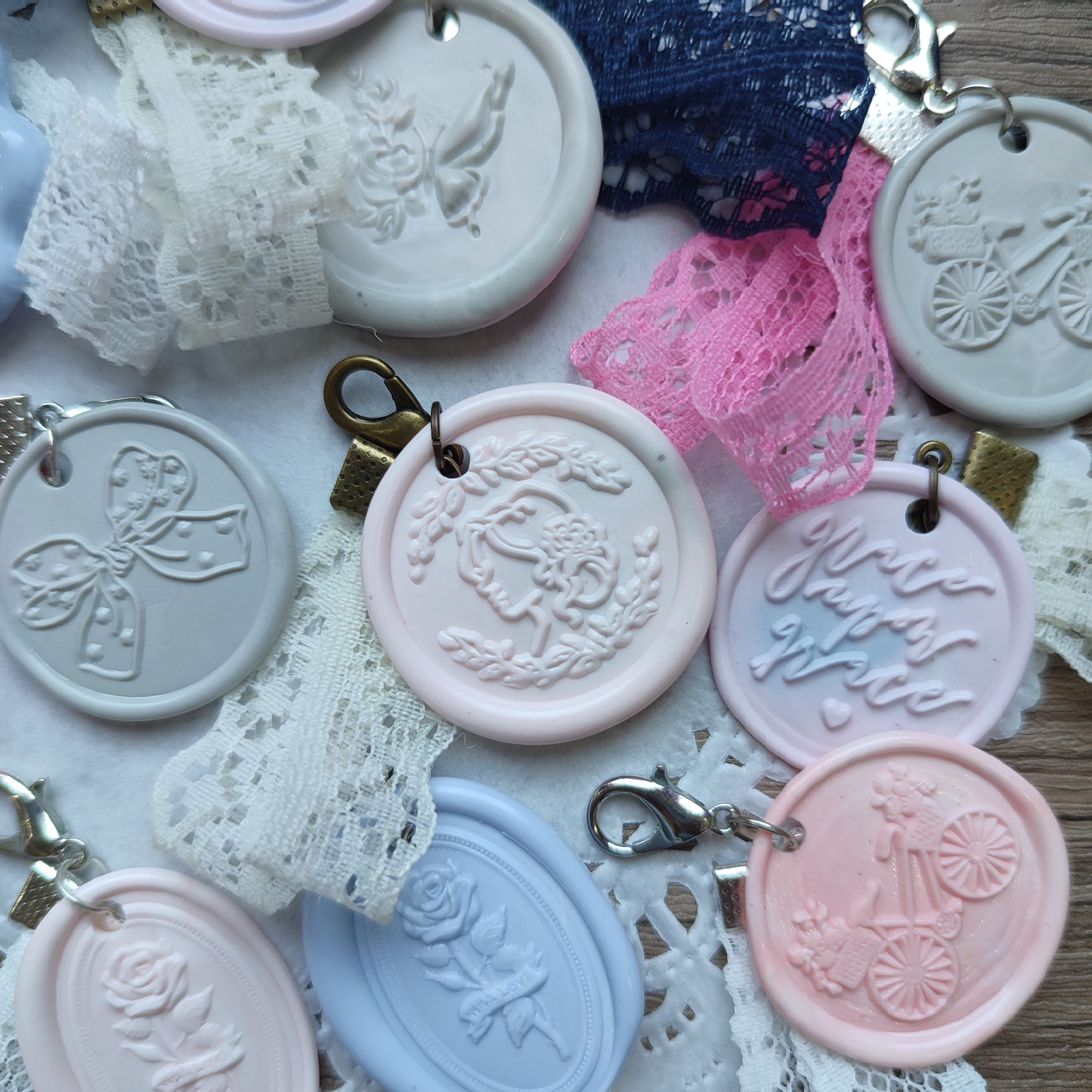 Wax Seal & Lace Journal Charm (Dainty Girl)