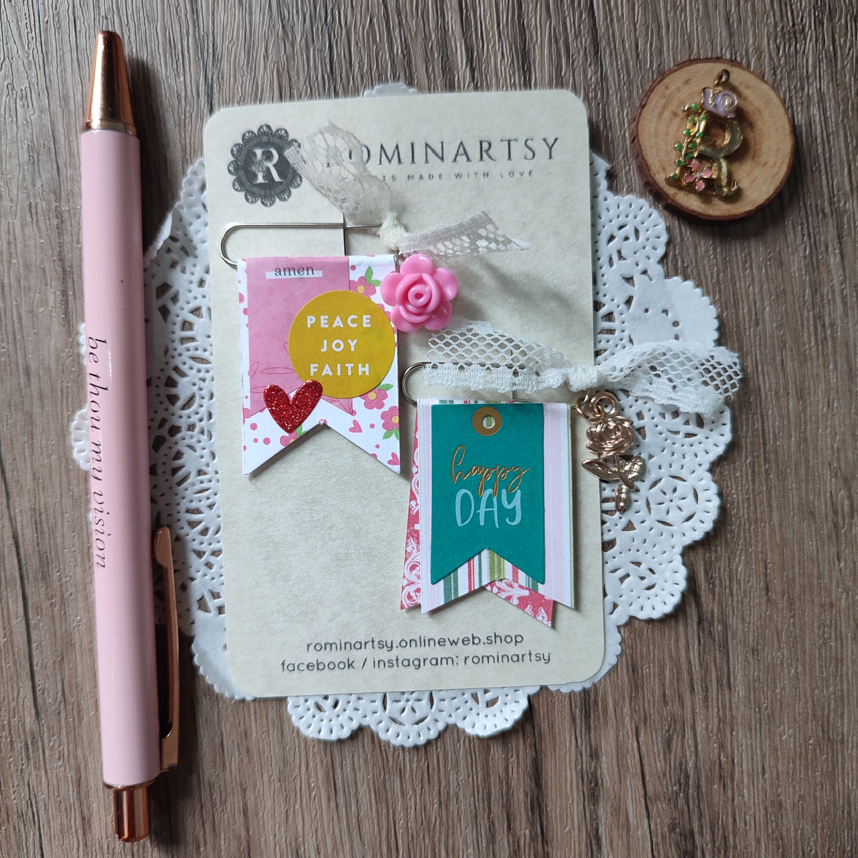 Small Paperclip Embellishments (Set 2)