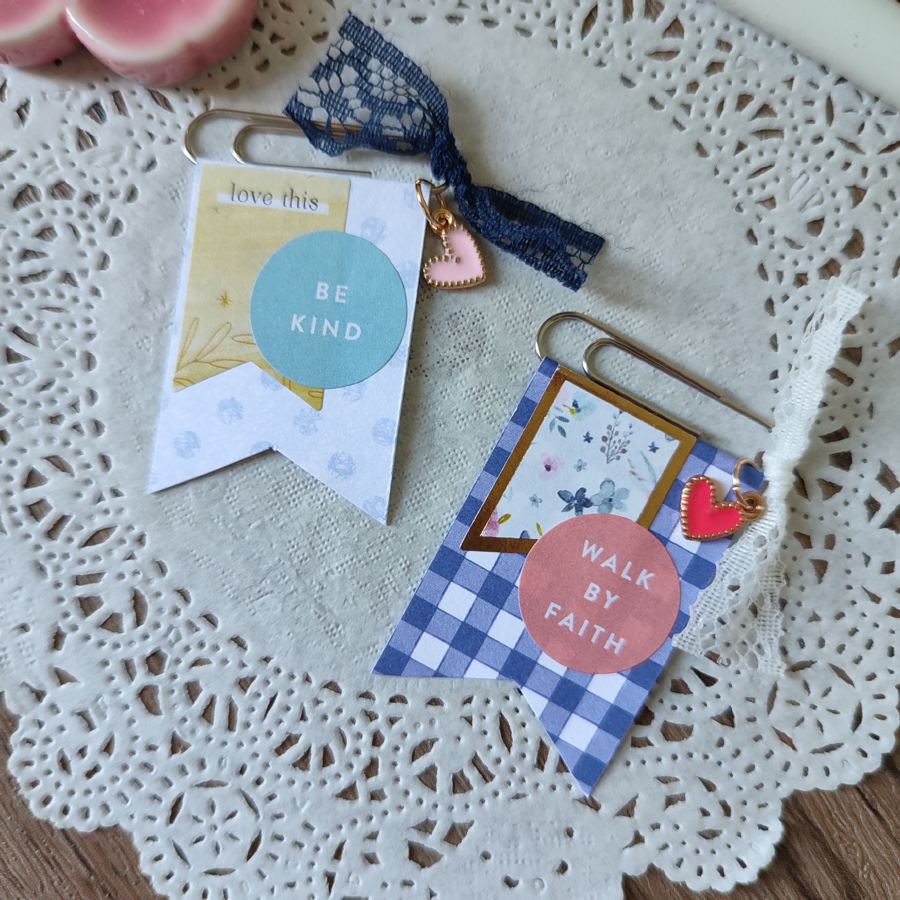 Small Paper Clip Embellishments (Set 8)