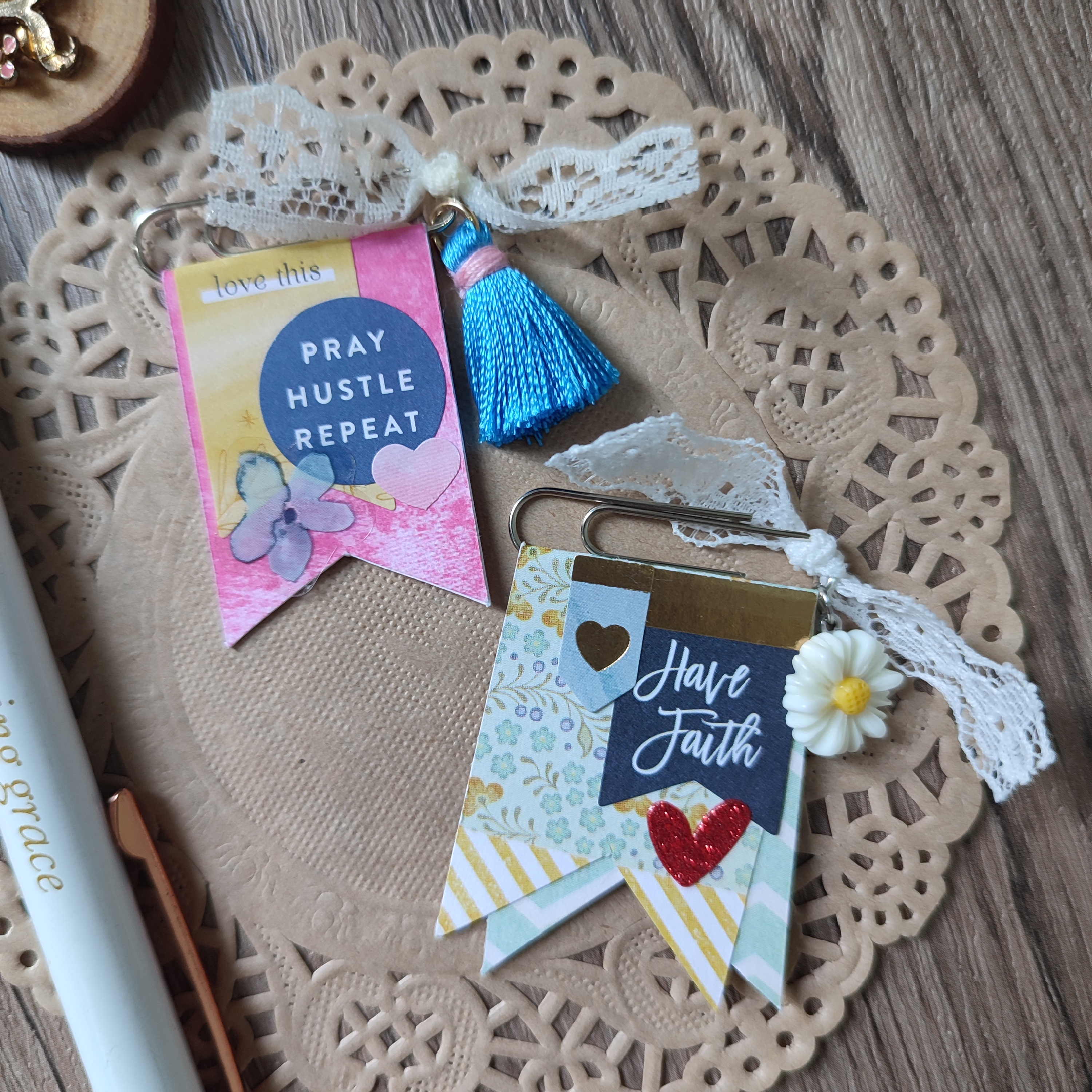 Small Paperclip Embellishments (Set 1)