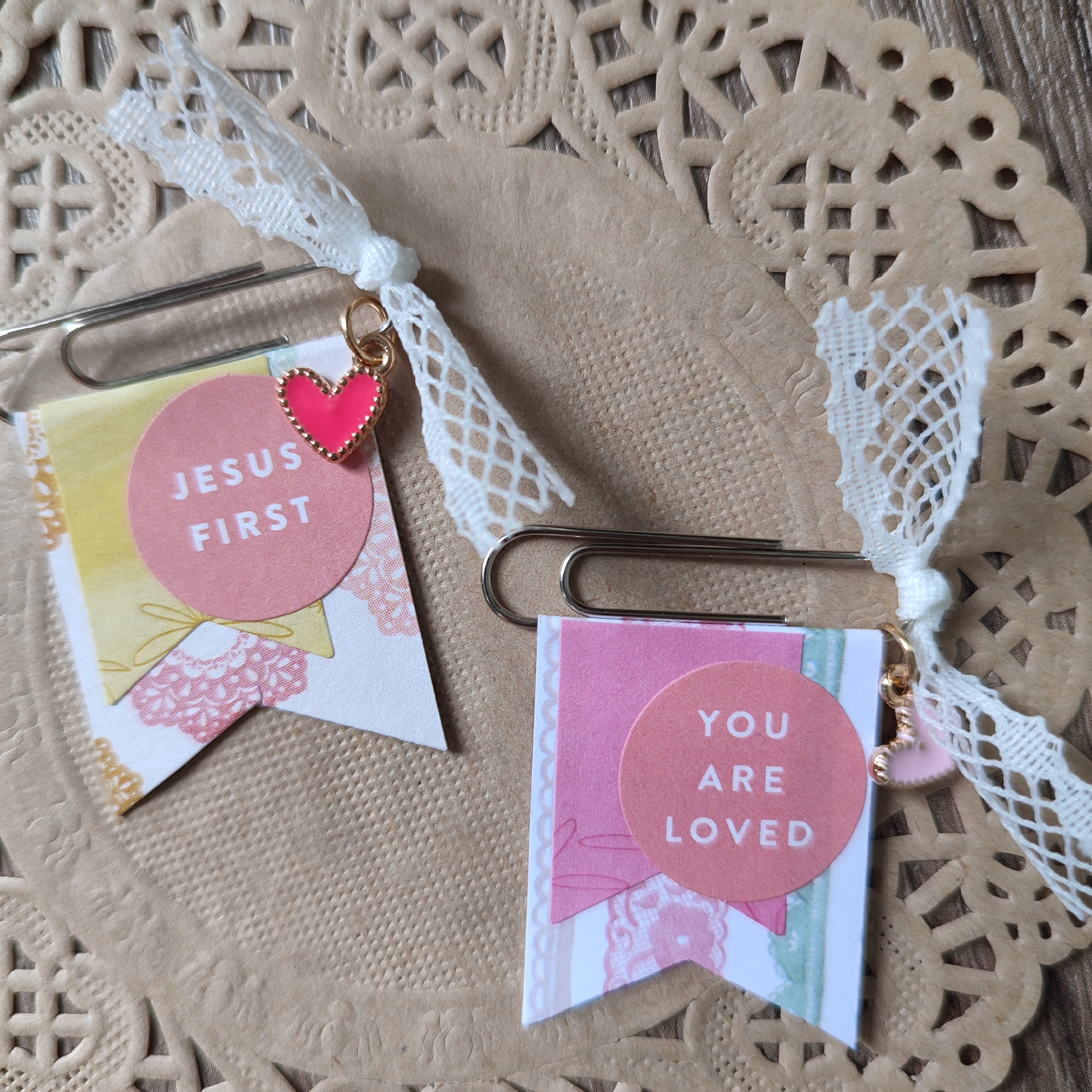 Small Paperclip Embellishments (Set 3)