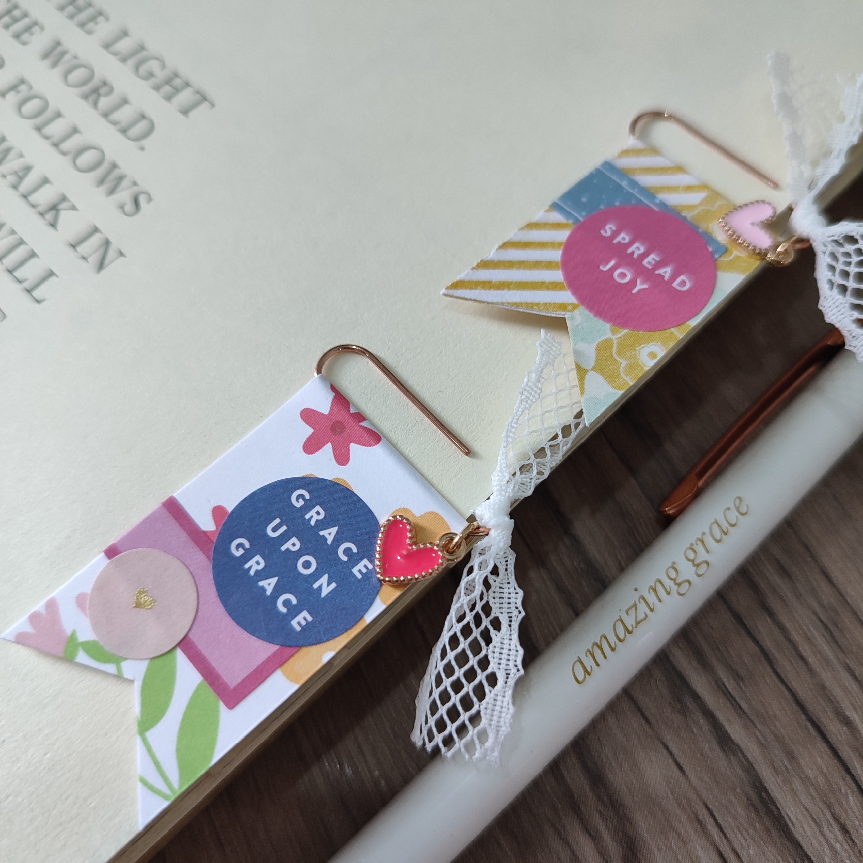 Small Paperclip Embellishments (Set 6)