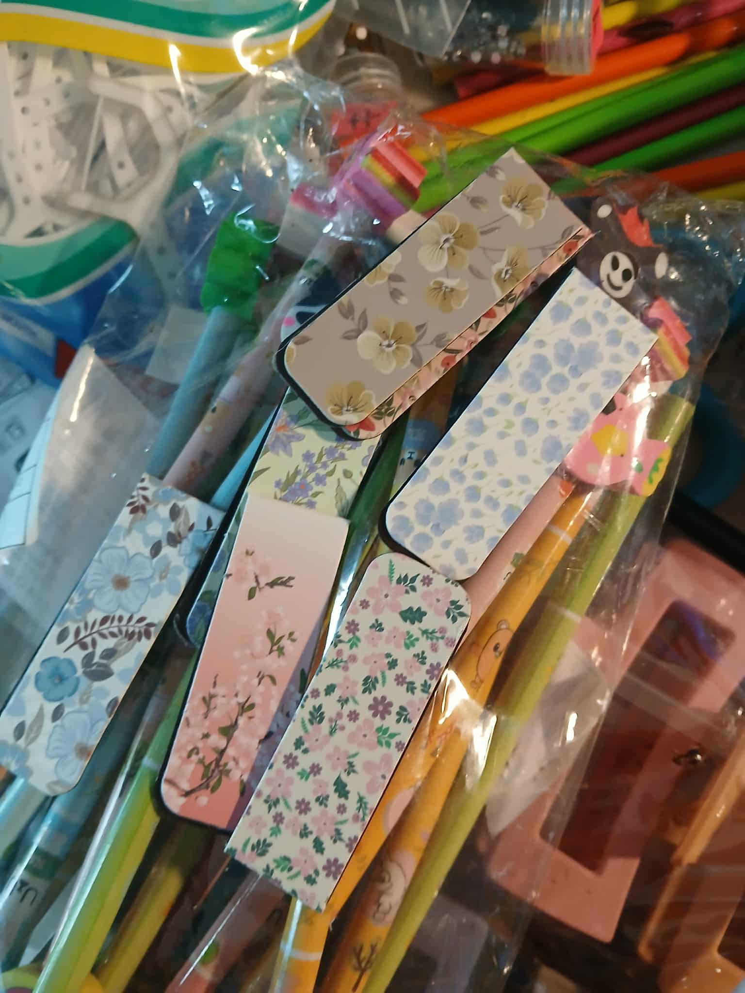 Magnetic Flower Bookmark