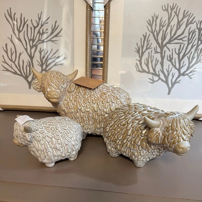 Highland Cow Ceramic Ornament – White Scottish Cow Home Décor