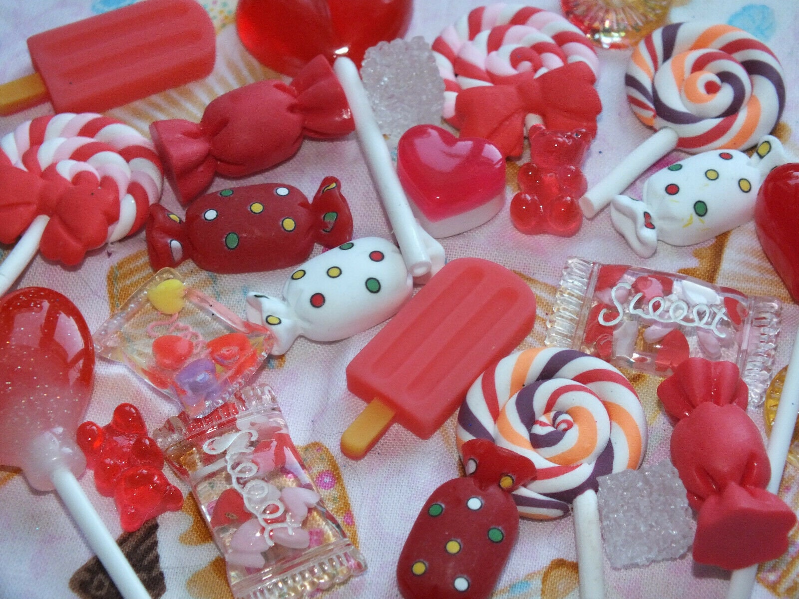 RED AND WHITE Candy Resin & Clay Lollipop Sweets Fake Flatback Food Charms Cabochon diy