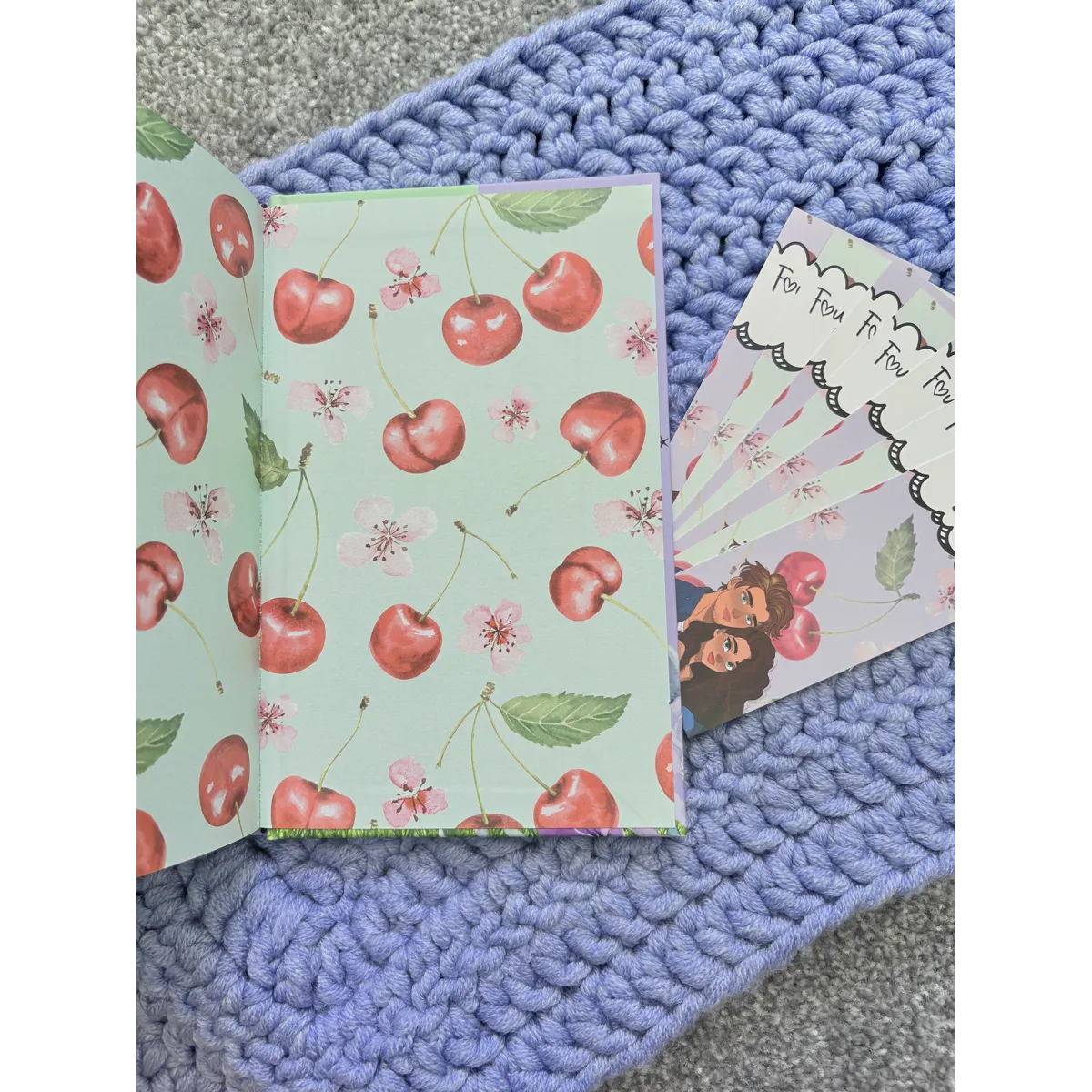 COLLECTION AT SIGNING Found And Flirty Special Edition