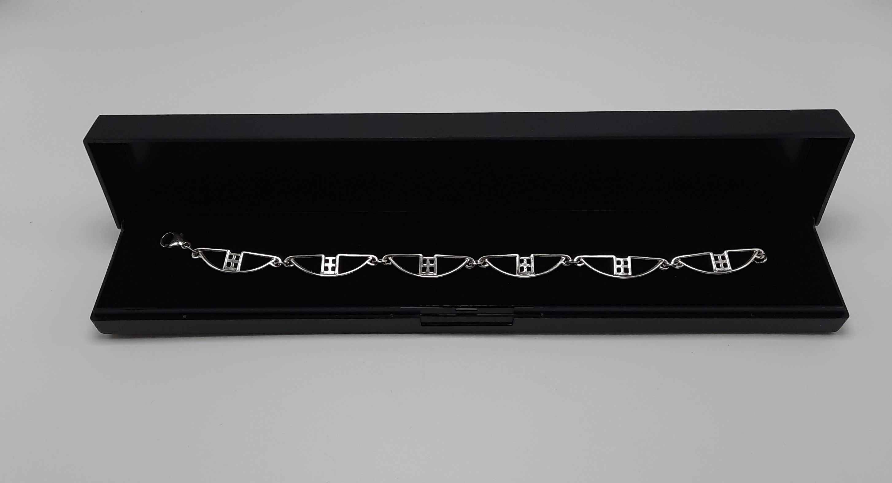 Sterling Silver Bracelet in Rennie Mackintosh Style by Carrick