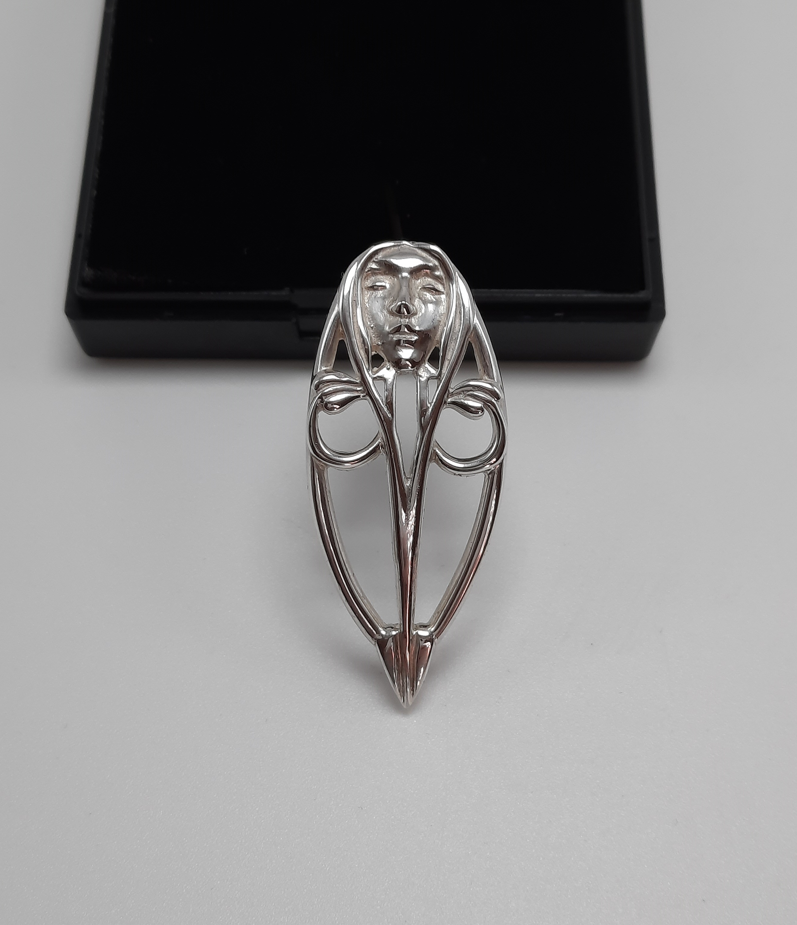 Stunning Sterling Silver Rennie Mackintosh Inspired Brooch with Art Nouveau Style Face