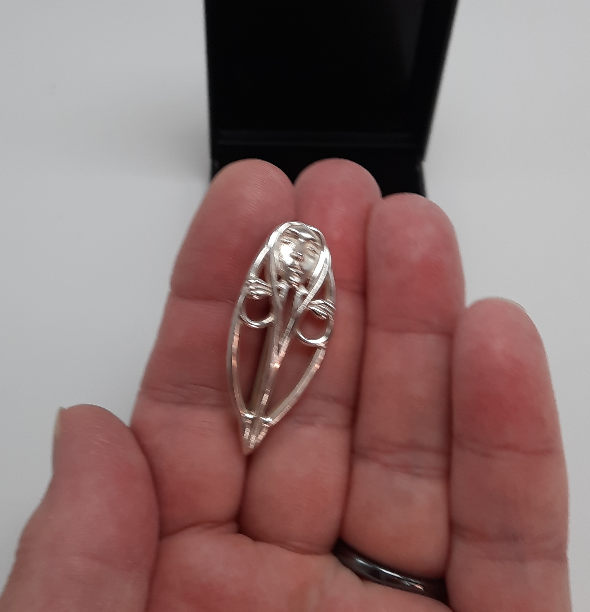 Stunning Sterling Silver Rennie Mackintosh Inspired Brooch with Art Nouveau Style Face