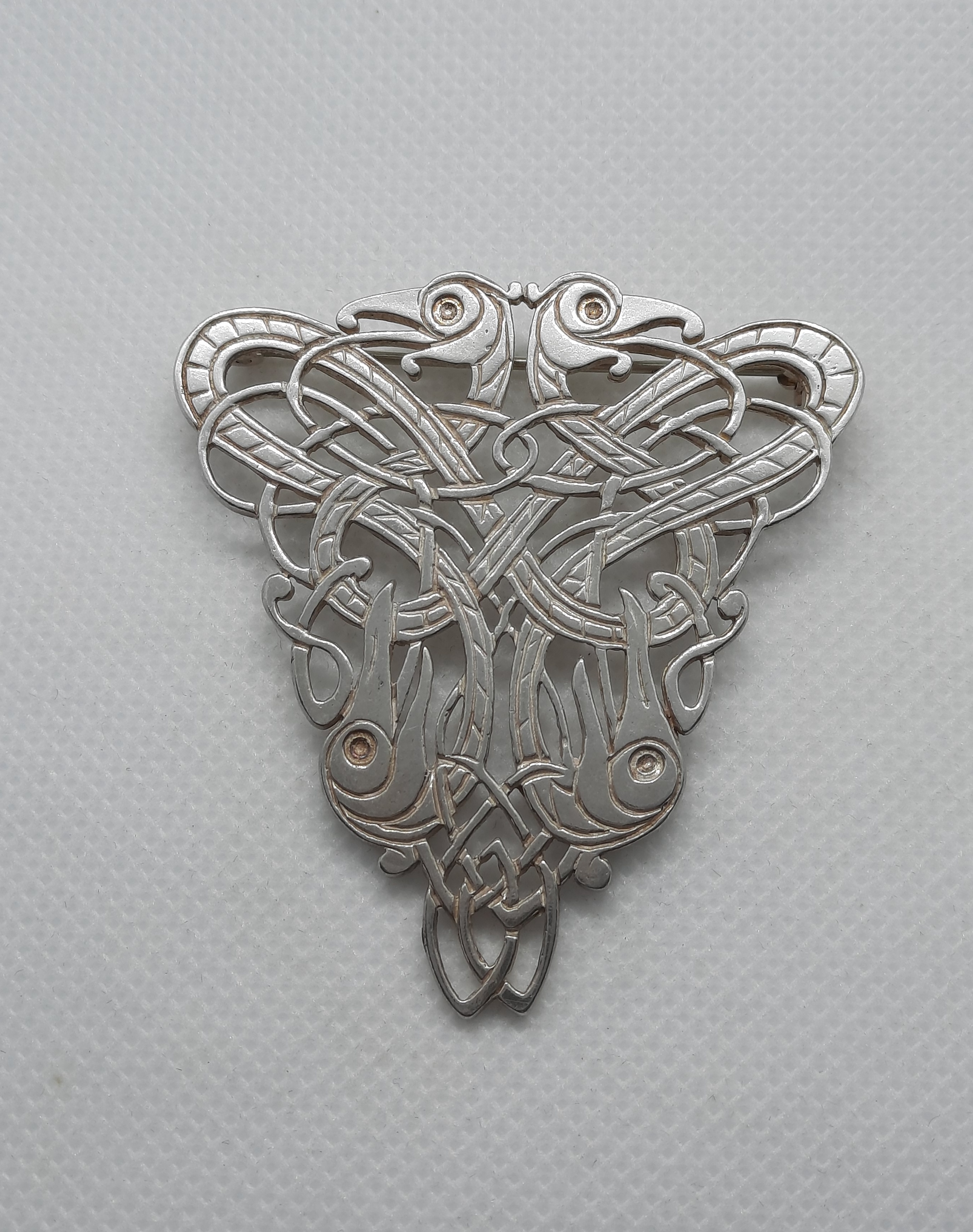 Tain Silver Tri-Dragon Large Brooch in Sterling Silver - Hallmarked