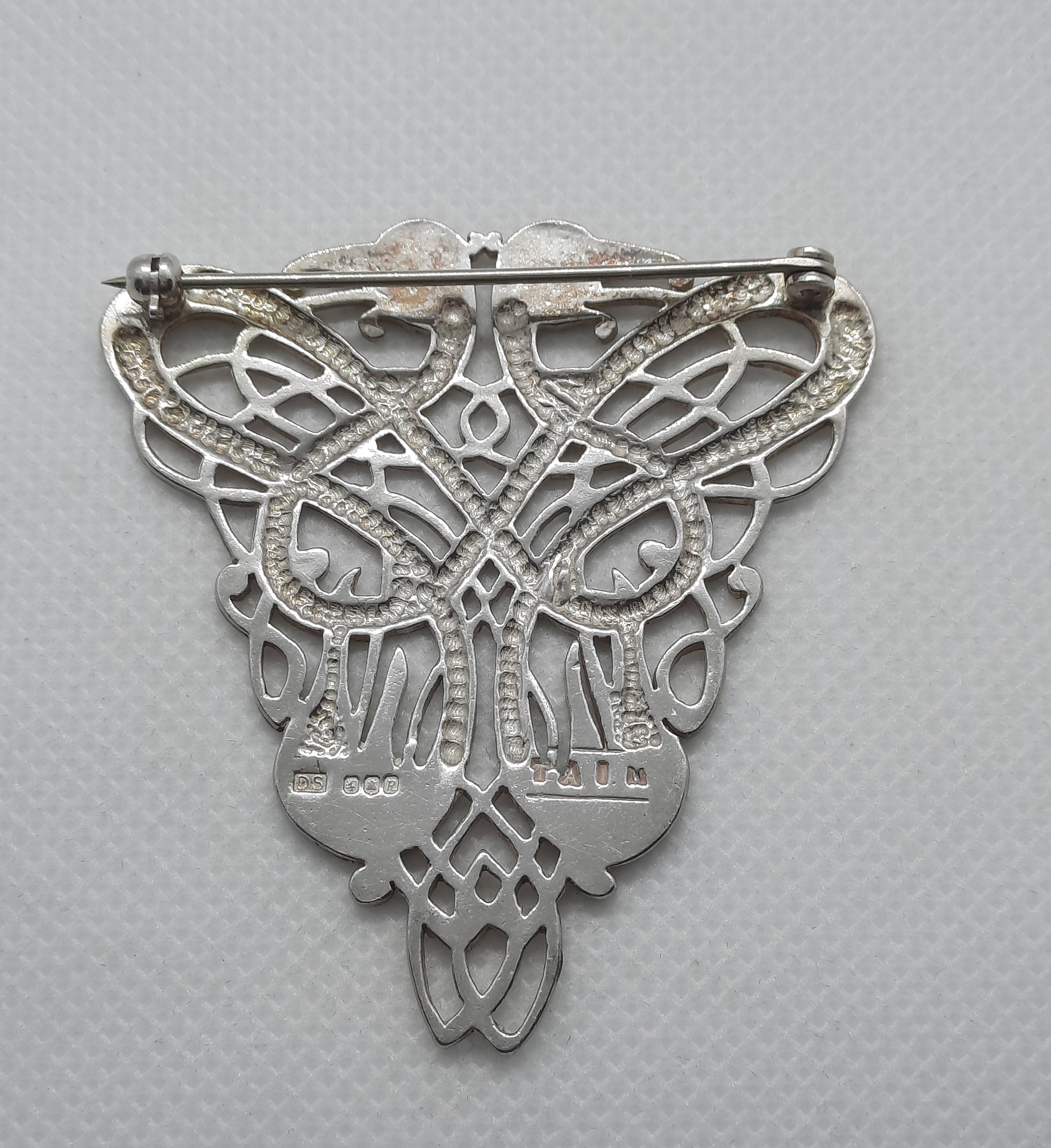 Tain Silver Tri-Dragon Large Brooch in Sterling Silver - Hallmarked