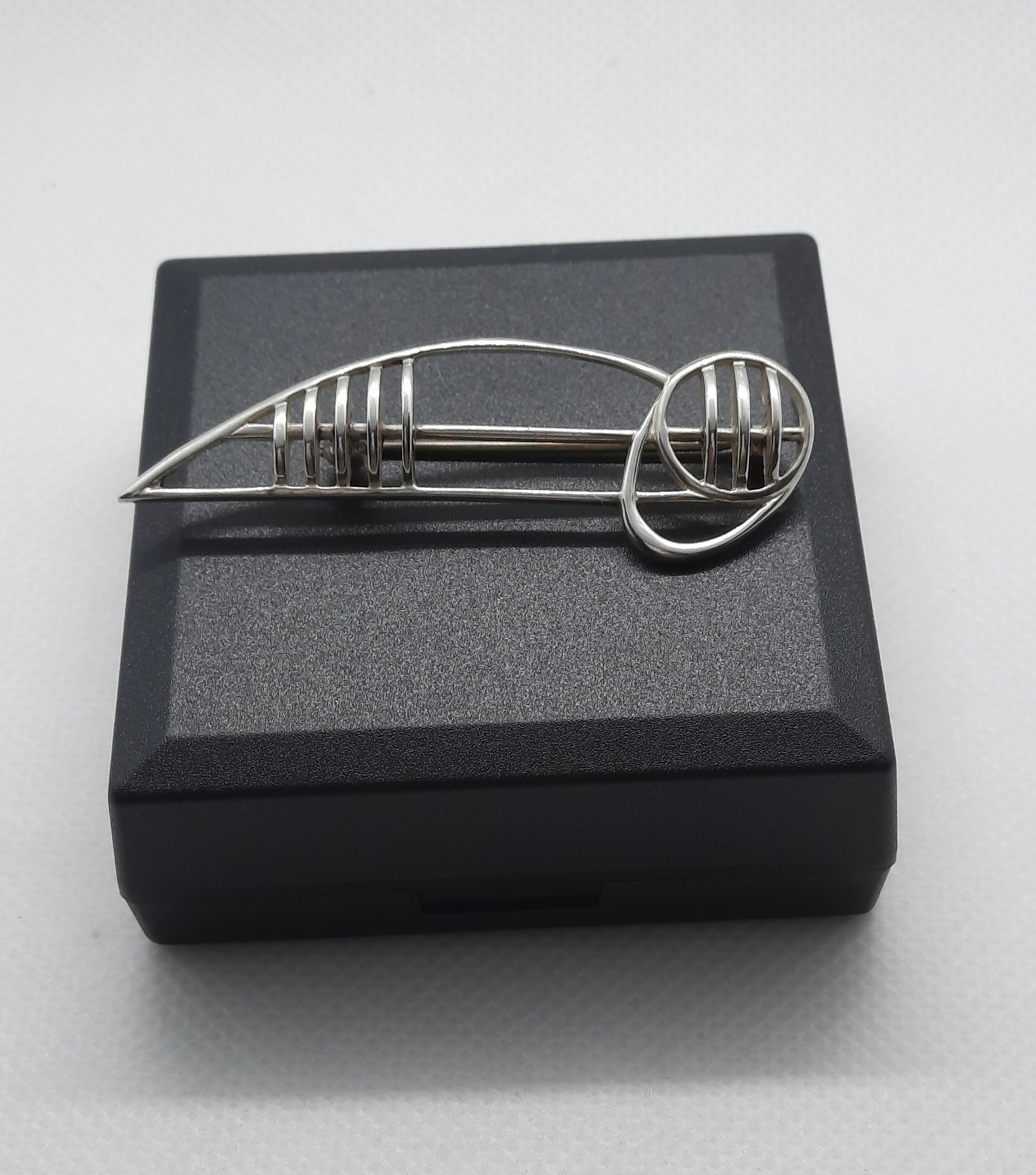 Stylish Sterling Silver Rennie Mackintosh Design Brooch by Carrick
