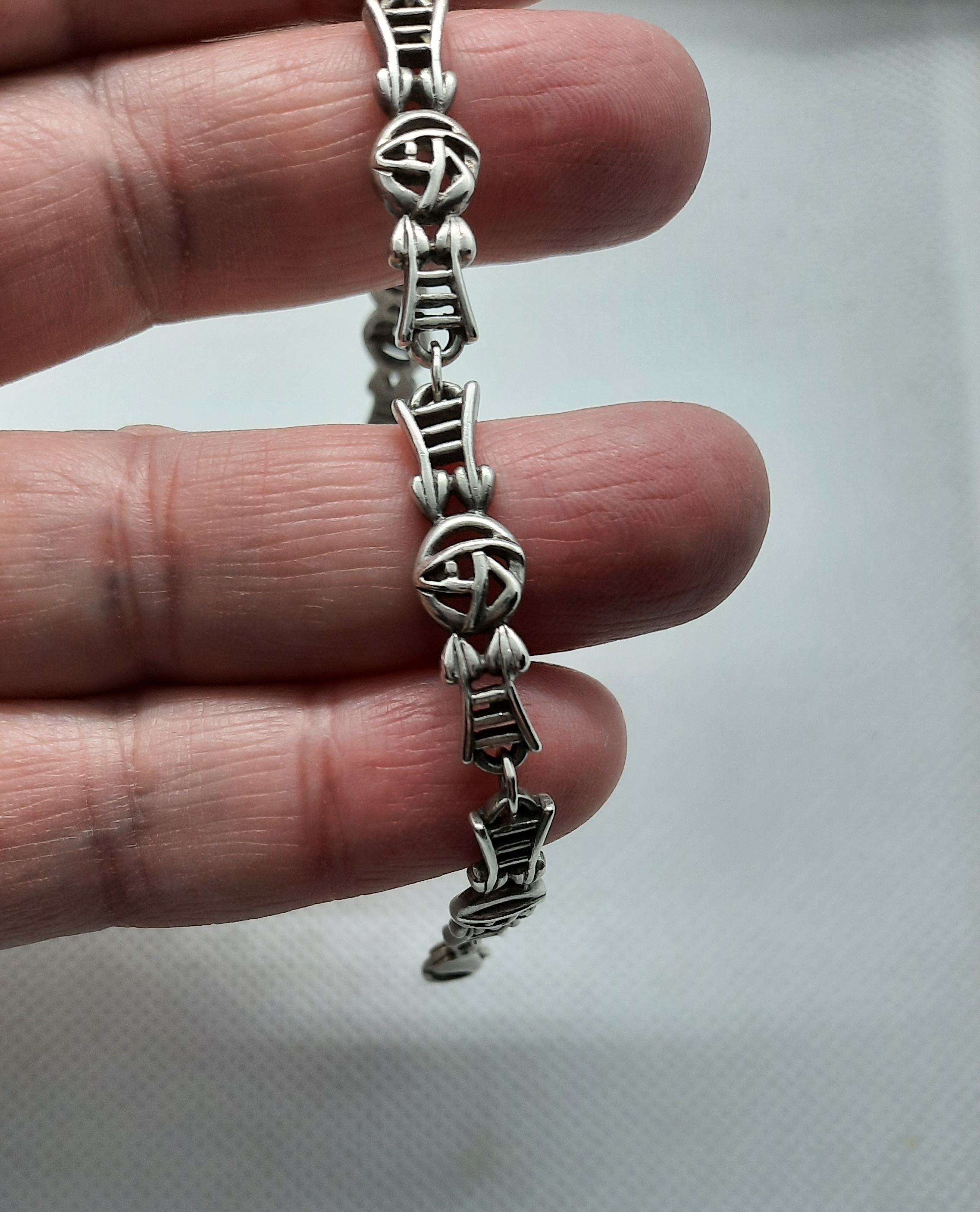 Sterling Silver Rennie Mackintosh Glasgow Rose Design Bracelet