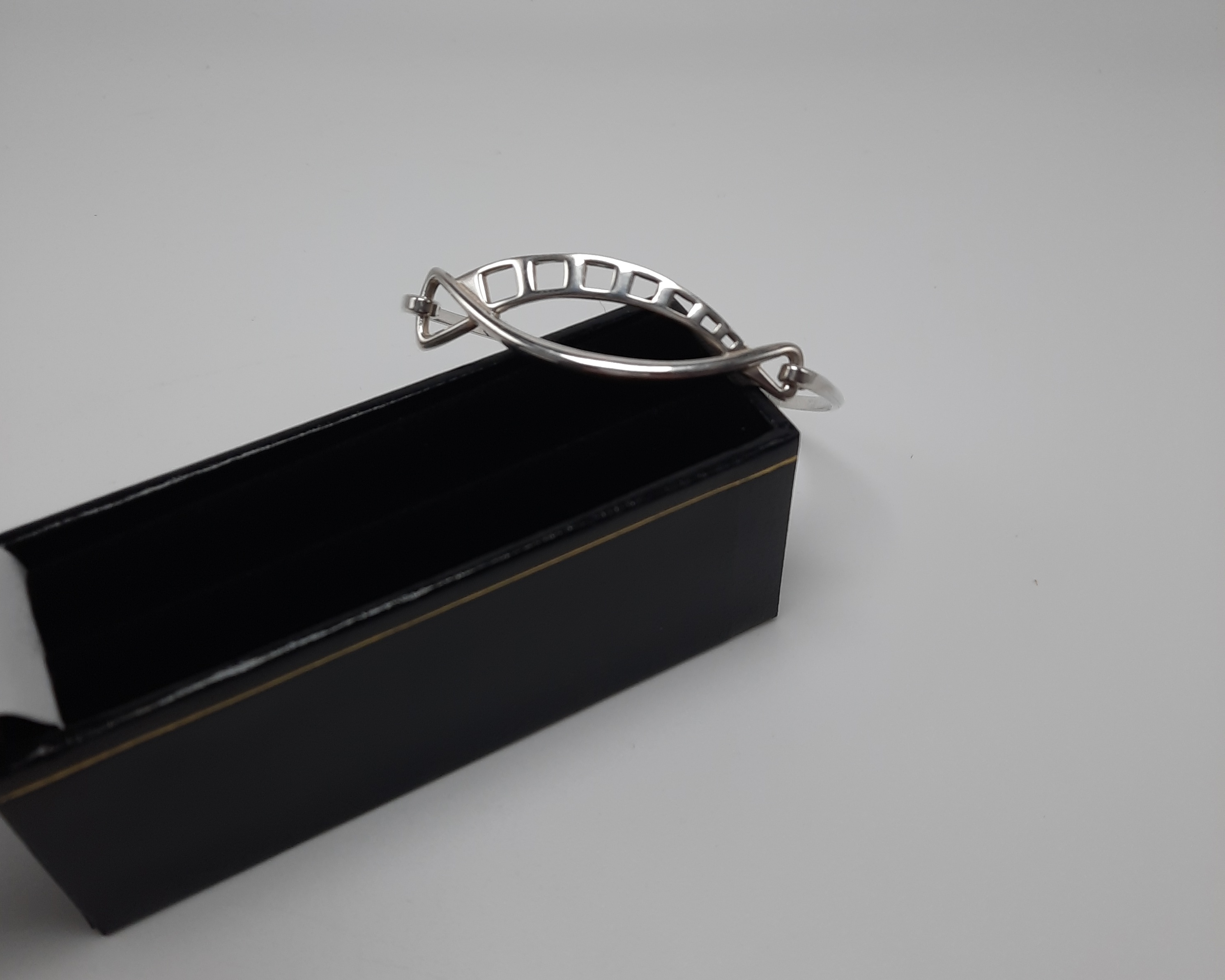 Sterling Silver Carrick Modern Design Bangle - Boxed