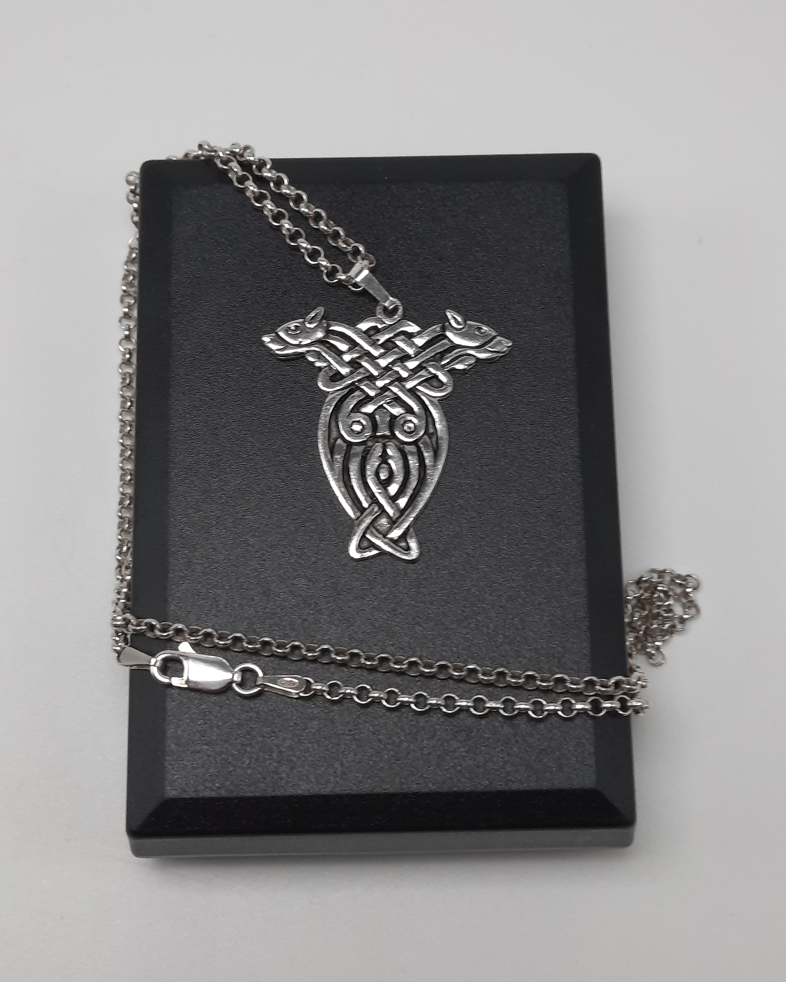 Celtic Knot Hounds Pendant in Sterling Silver with Silver Chain