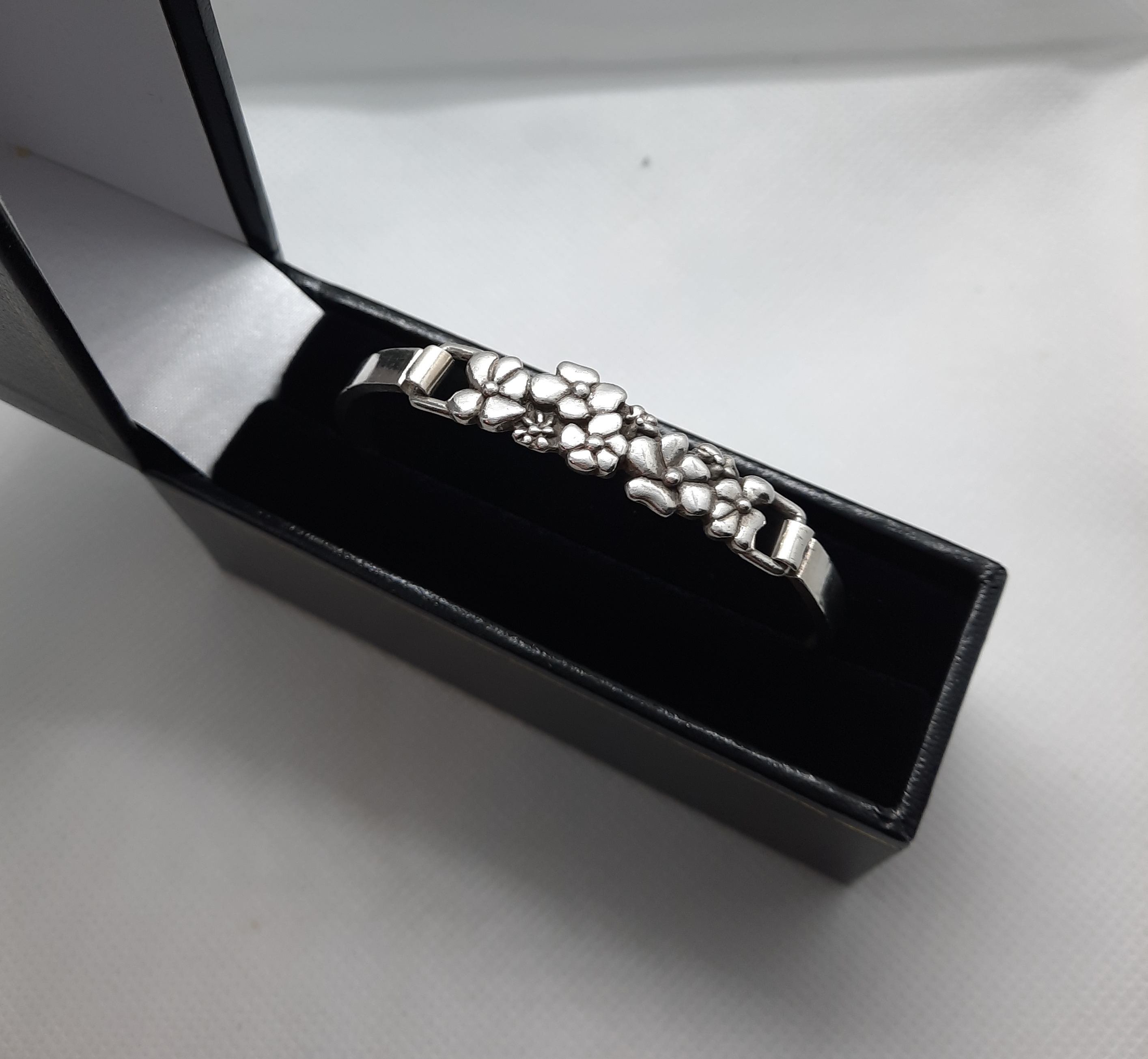 Sterling Silver Bangle with Floral Design - Sheffield 1979