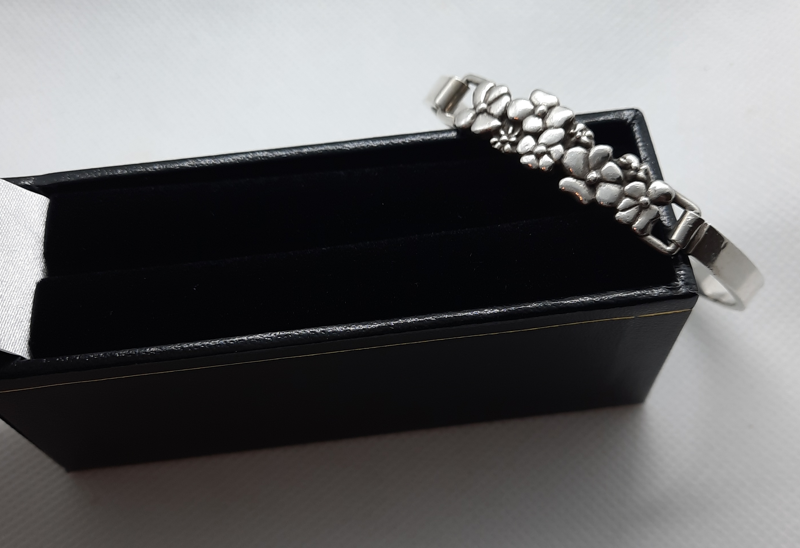 Sterling Silver Bangle with Floral Design - Sheffield 1979