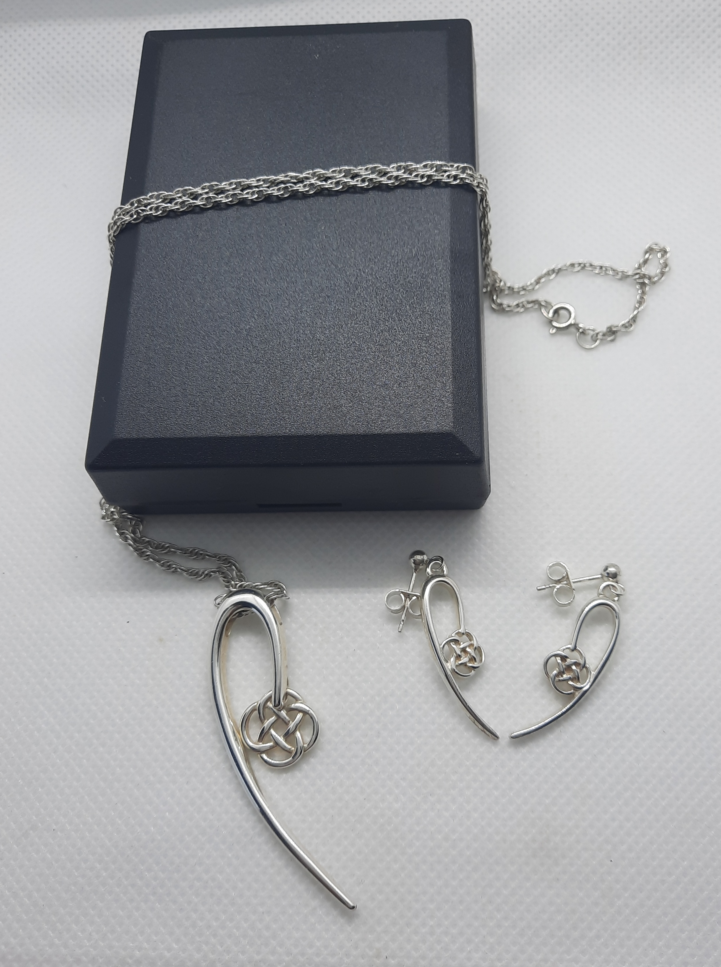 Sterling Silver Celtic Knot Long Pendant and Earring Set