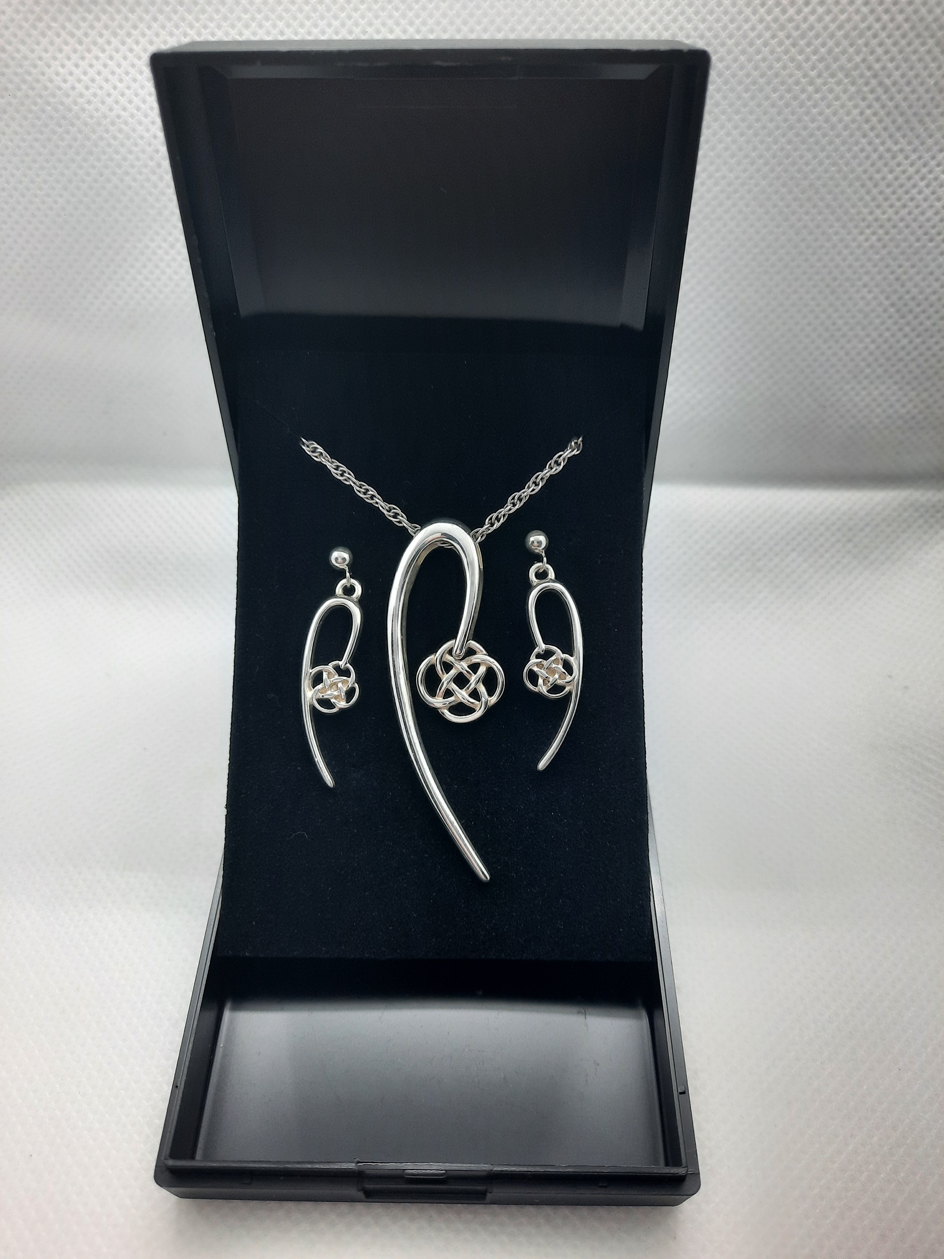 Sterling Silver Celtic Knot Long Pendant and Earring Set