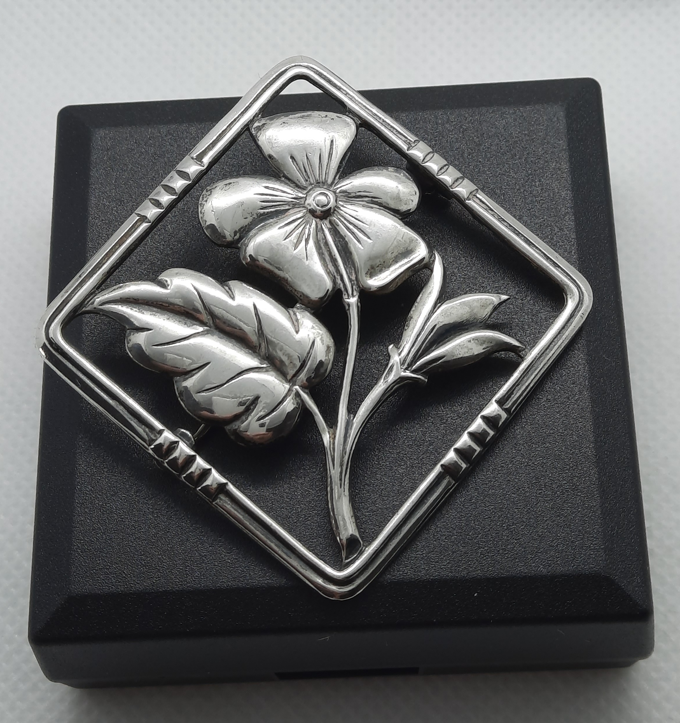 Sterling Silver Vintage Square Floral Brooch